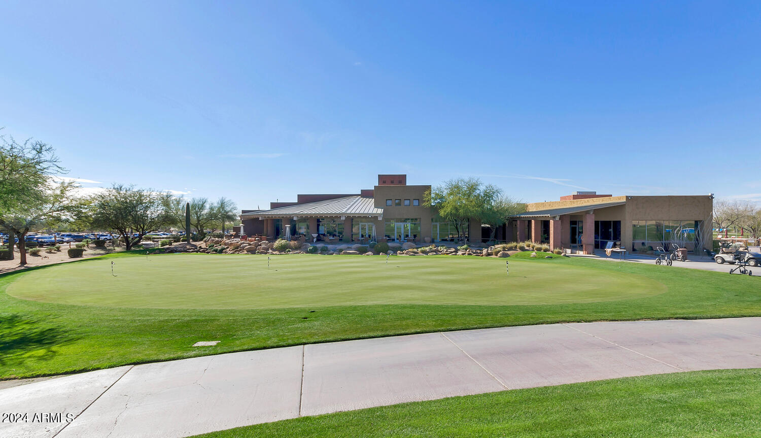 4422 E BARWICK Drive