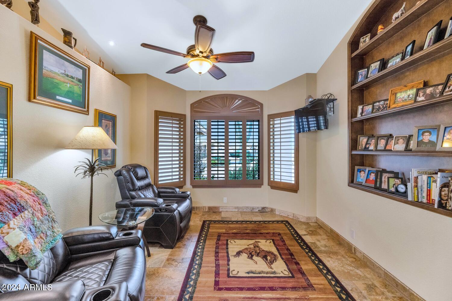 4422 E BARWICK Drive