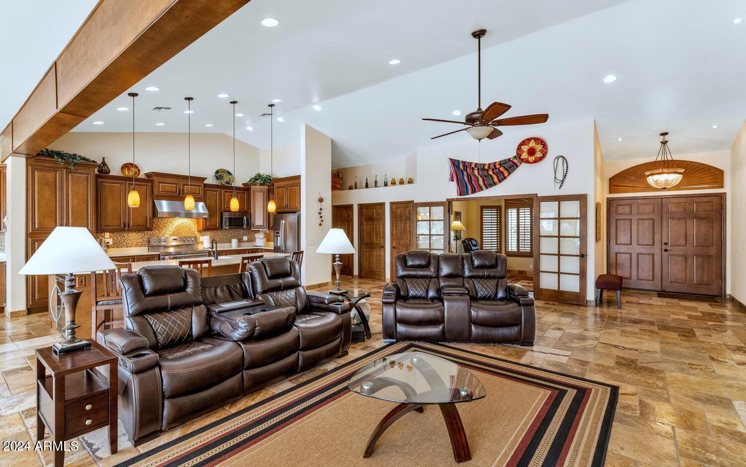 4422 E BARWICK Drive