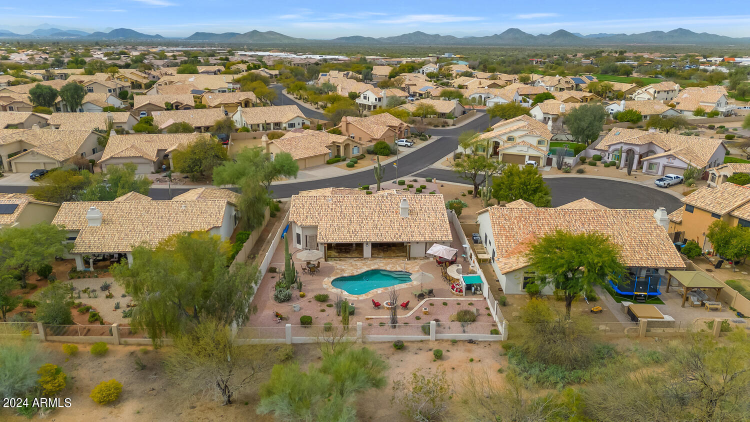 4422 E BARWICK Drive