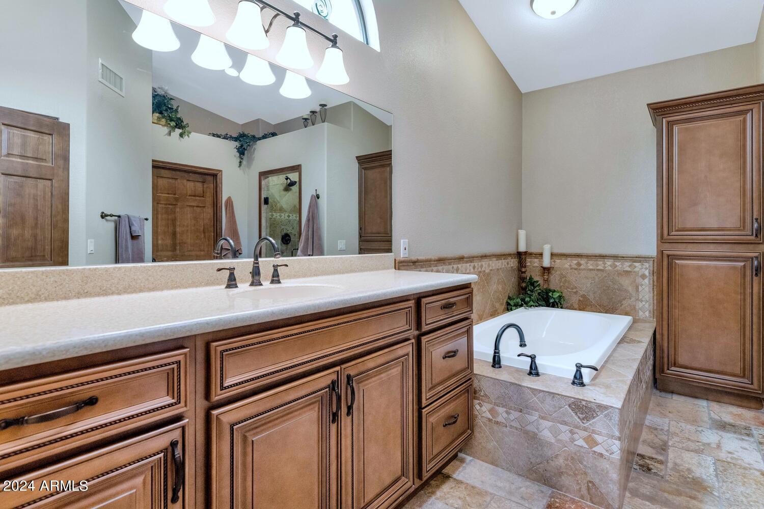 4422 E BARWICK Drive