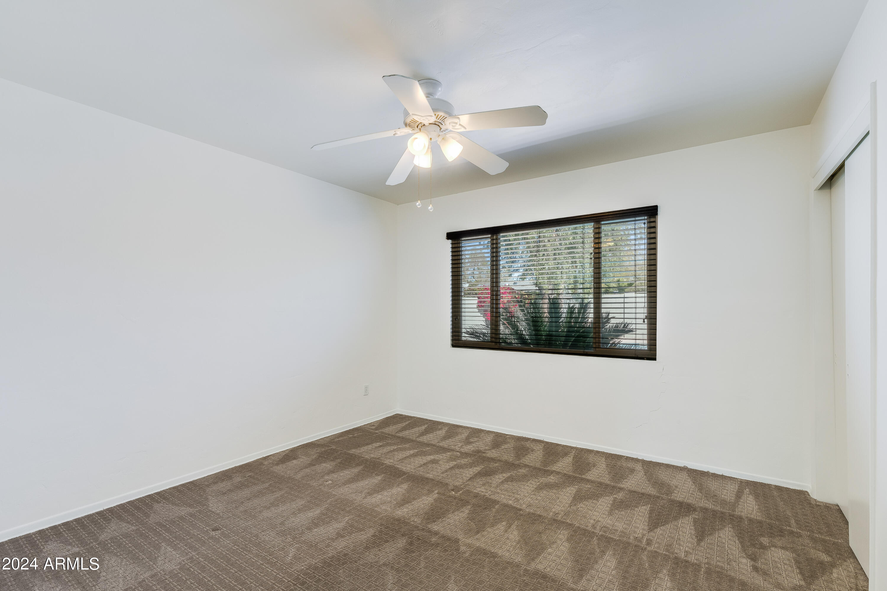 4714 E WINDSOR Avenue