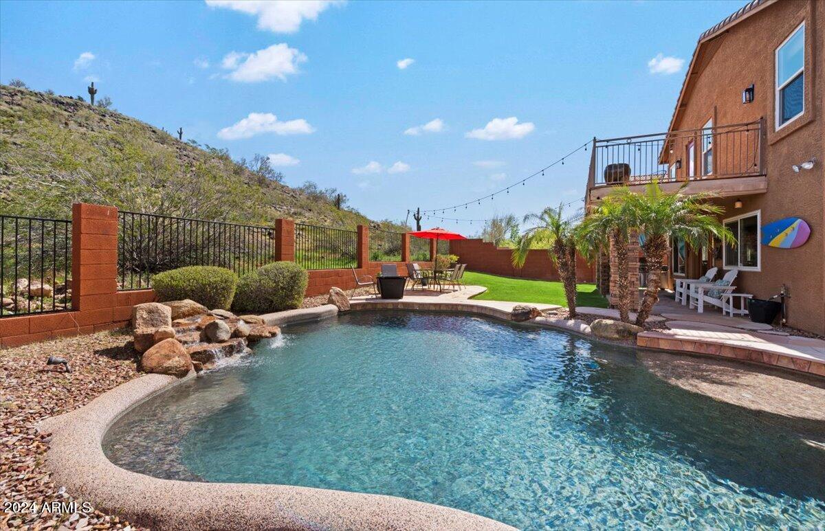2208 E Heston Drive