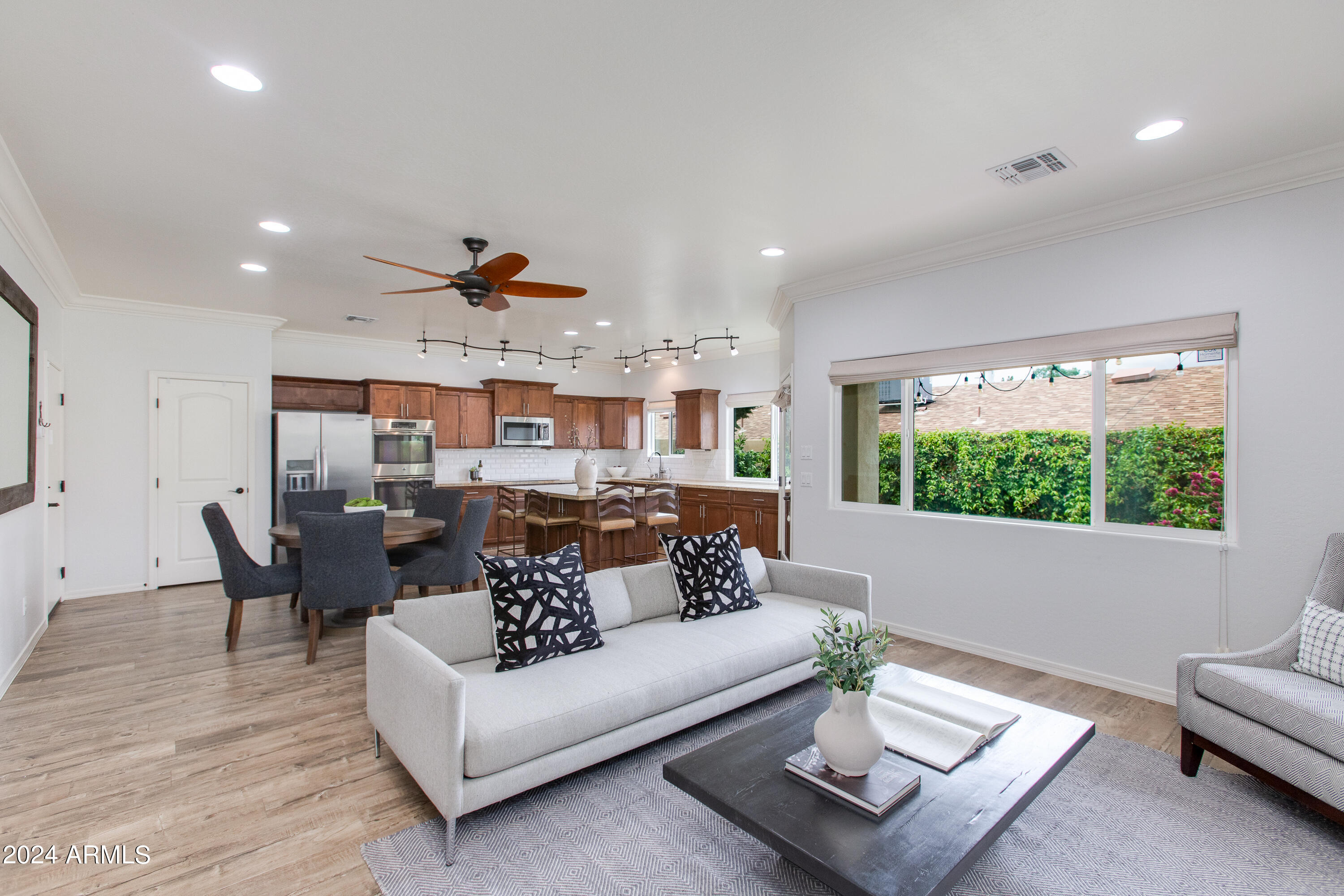 3345 E PINCHOT Avenue, Unit 3