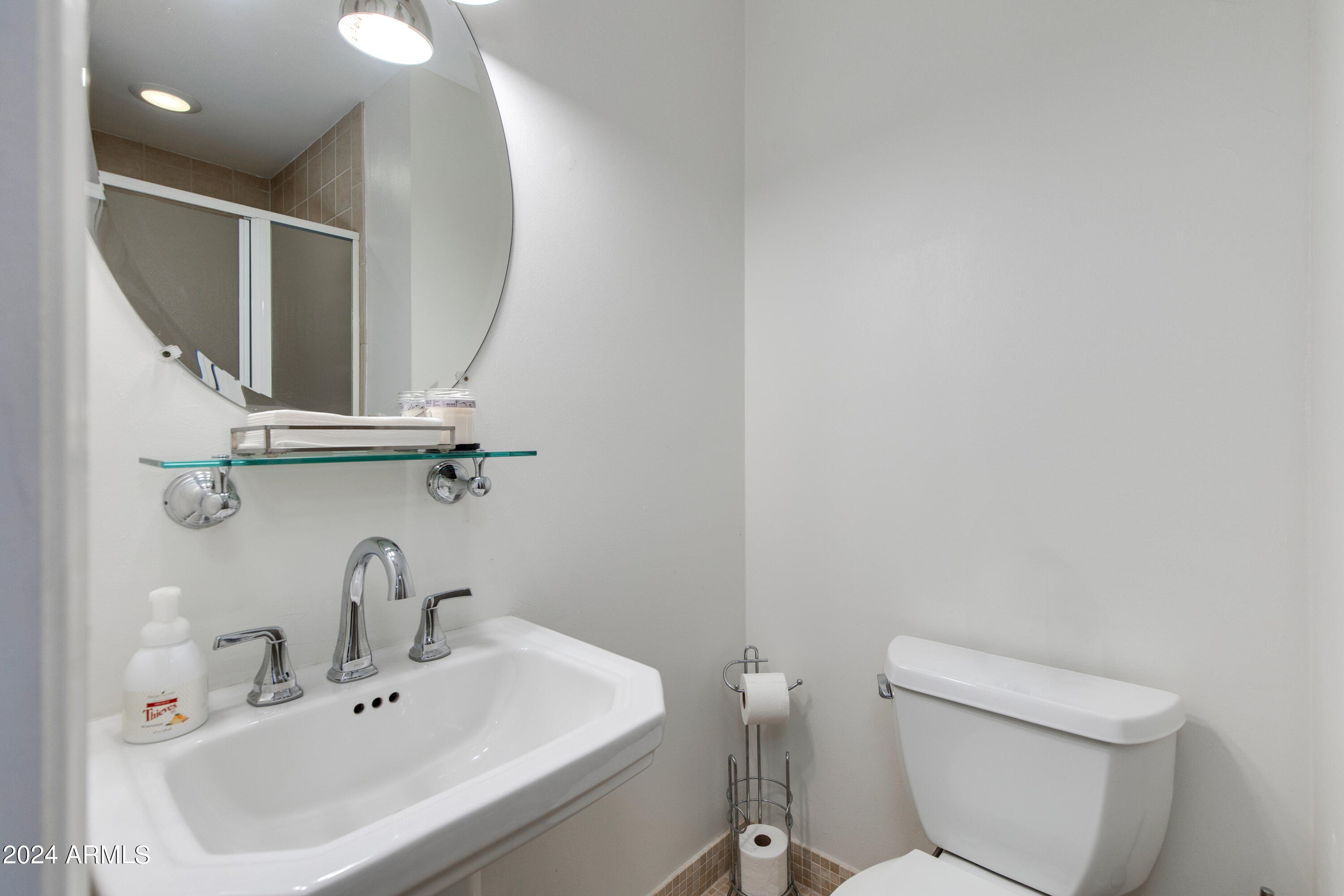 3228 E MISSOURI Avenue