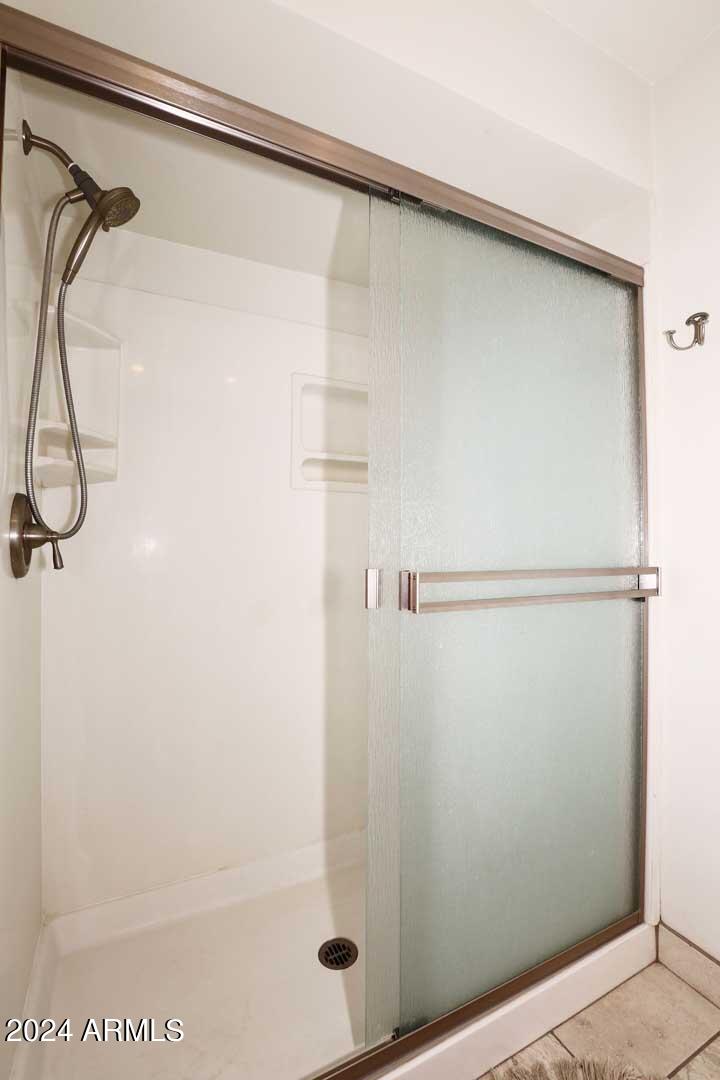 1823 E HAYWARD Avenue, 3