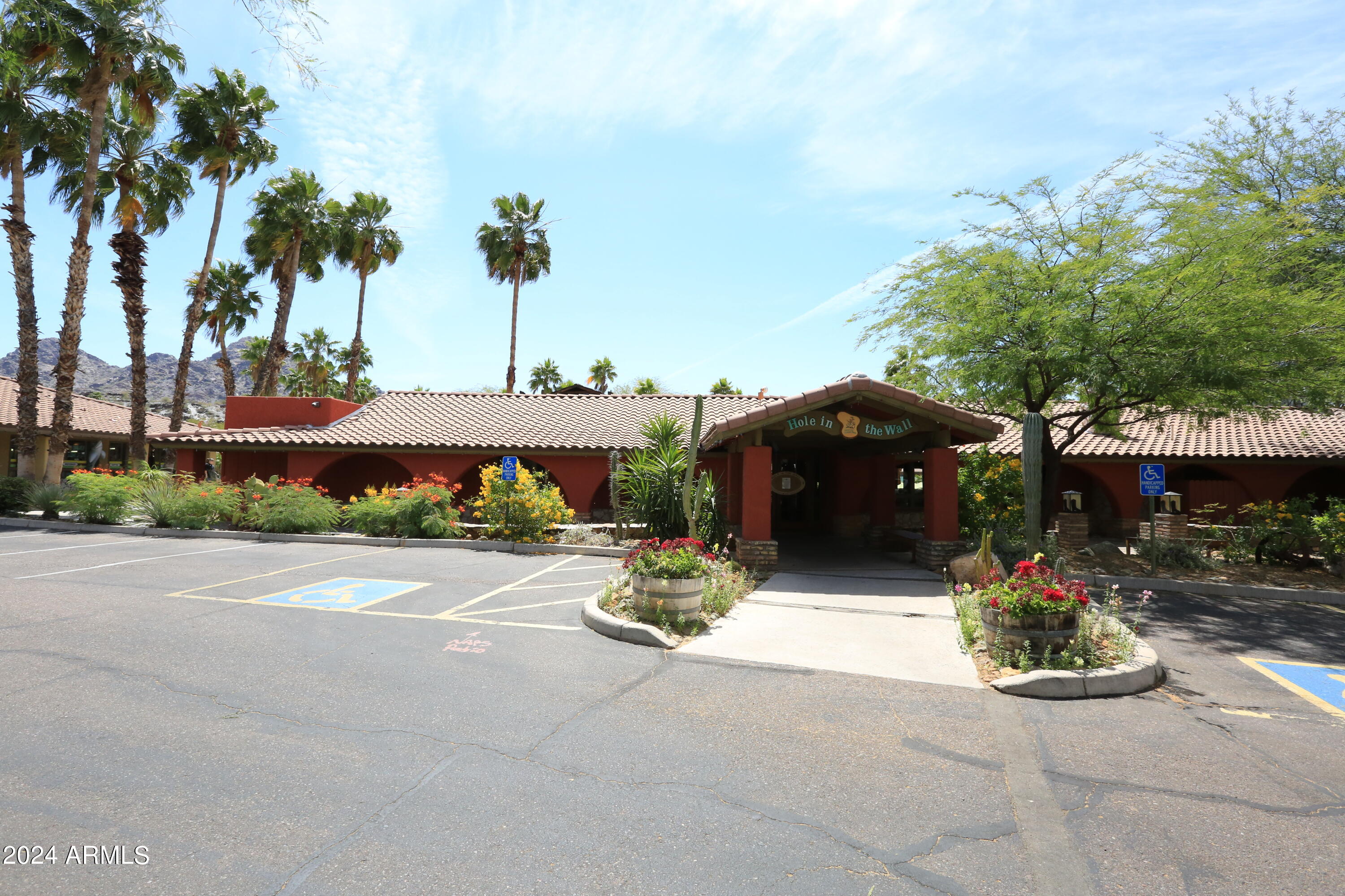 1823 E HAYWARD Avenue, 3