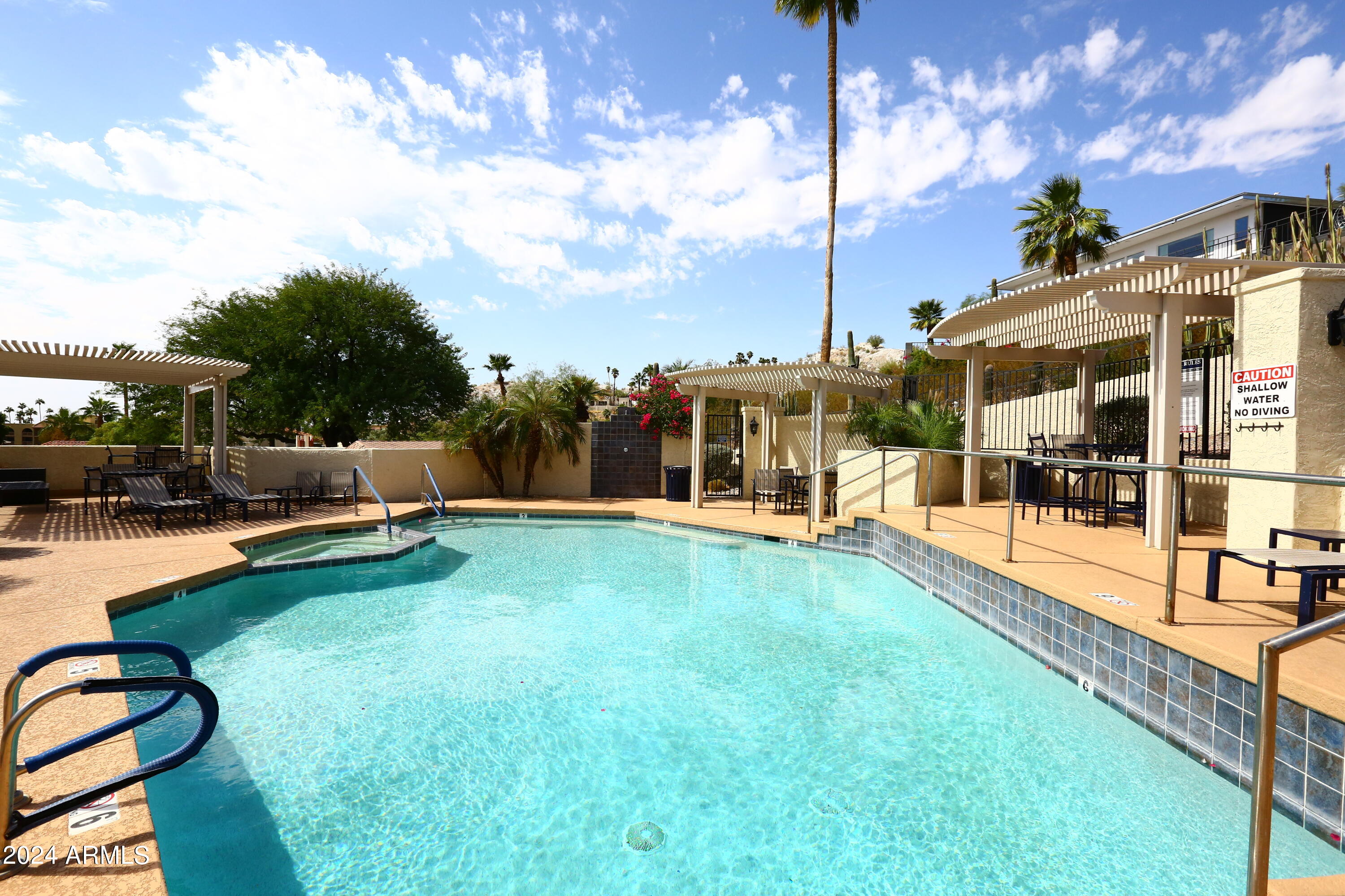 1823 E HAYWARD Avenue, 3