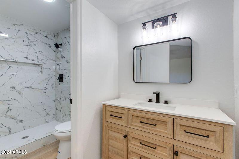1226 N 84th Place