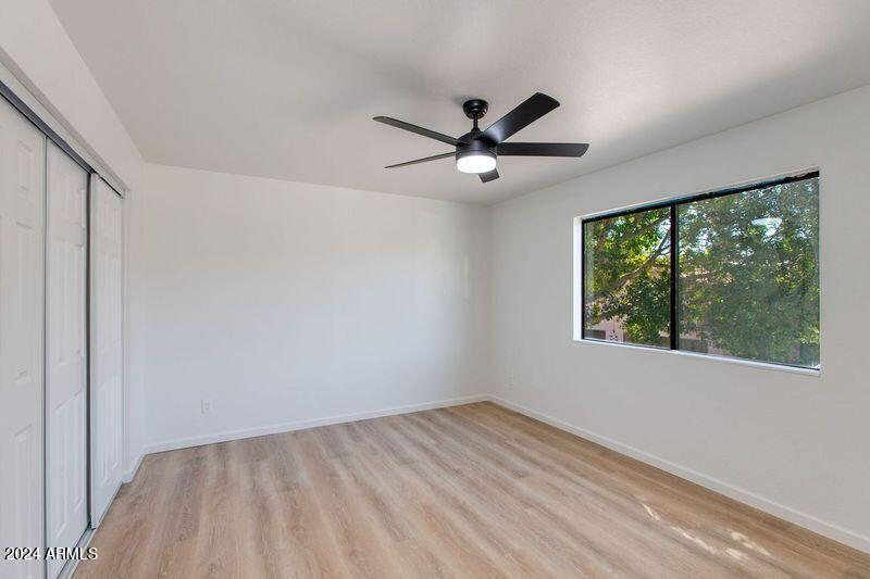 1226 N 84th Place