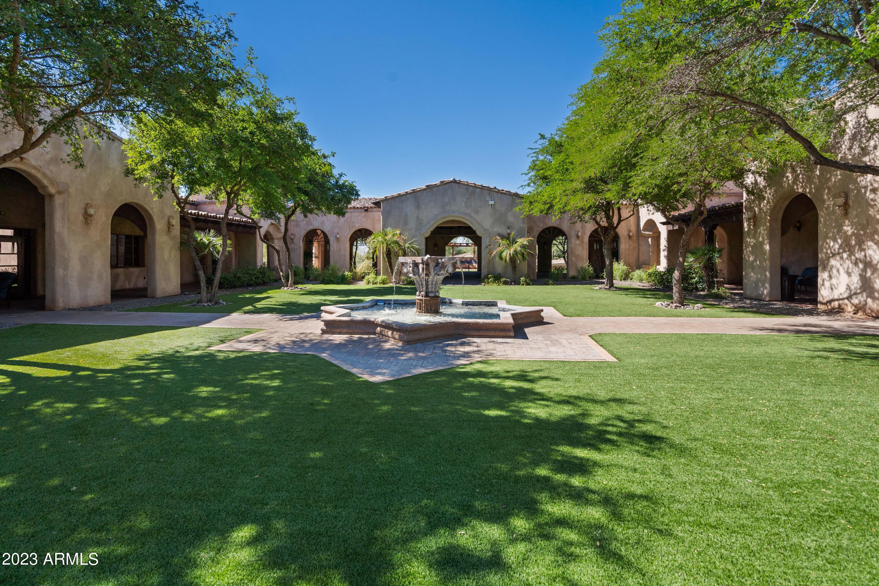 10034 E RIDGERUNNER Drive