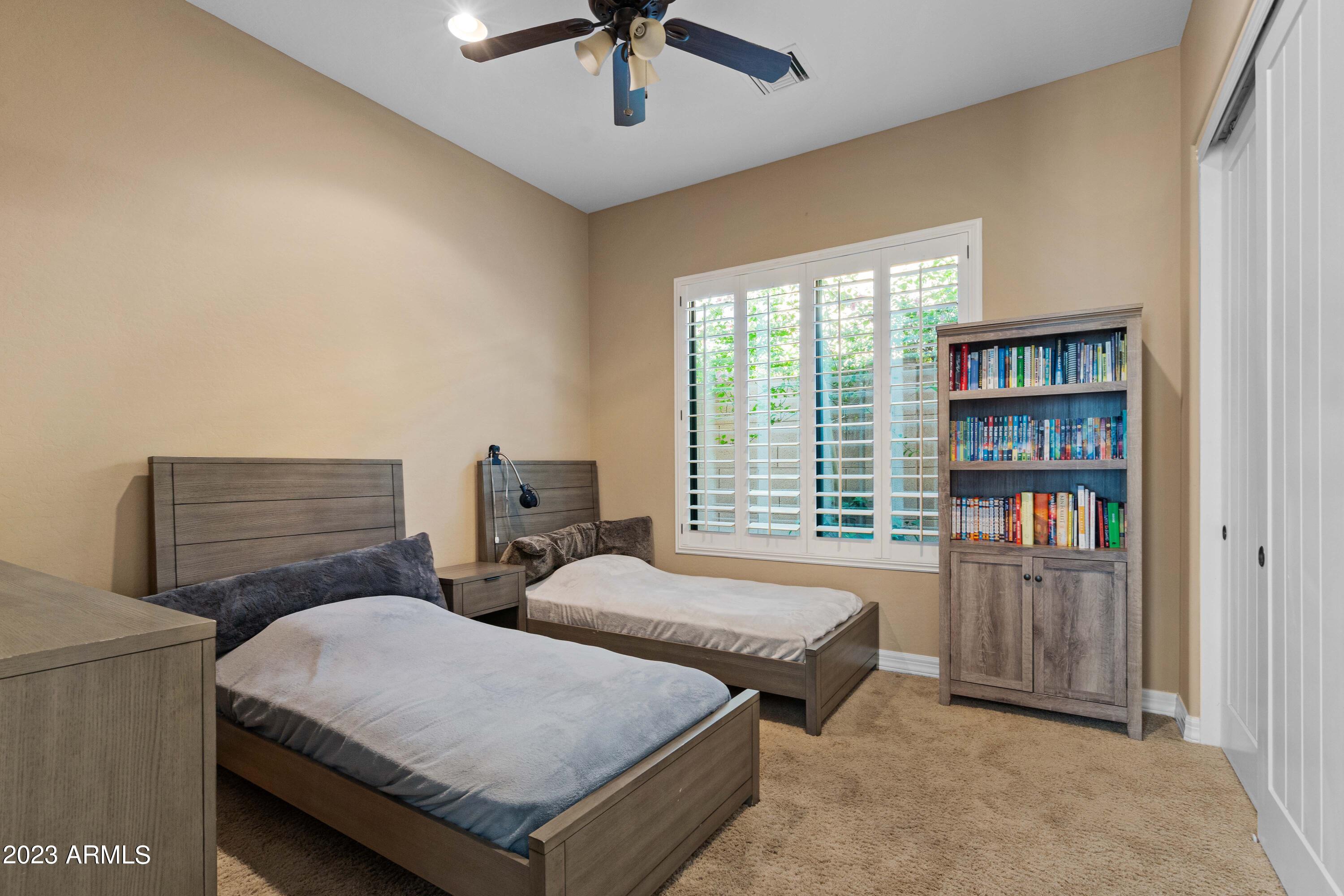 10034 E RIDGERUNNER Drive