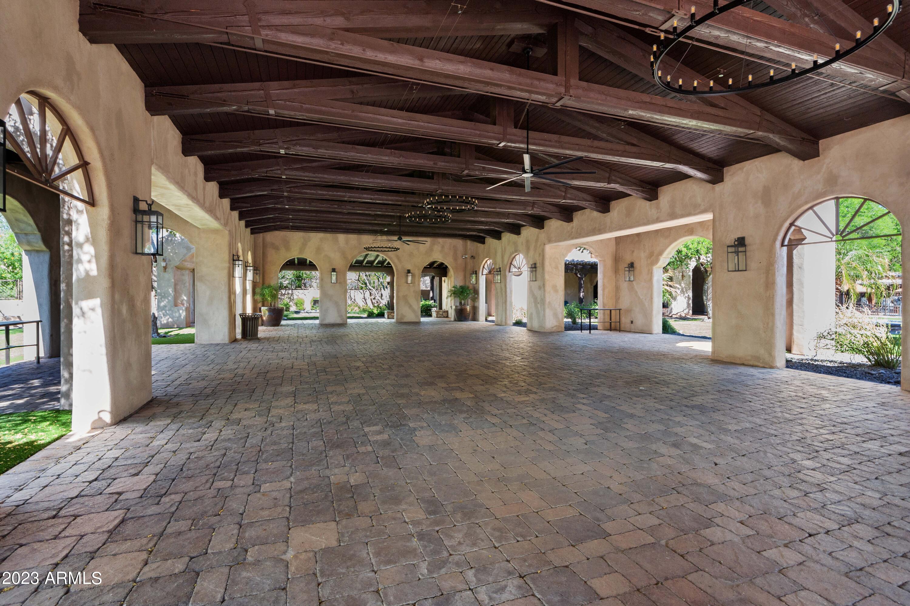 10034 E RIDGERUNNER Drive