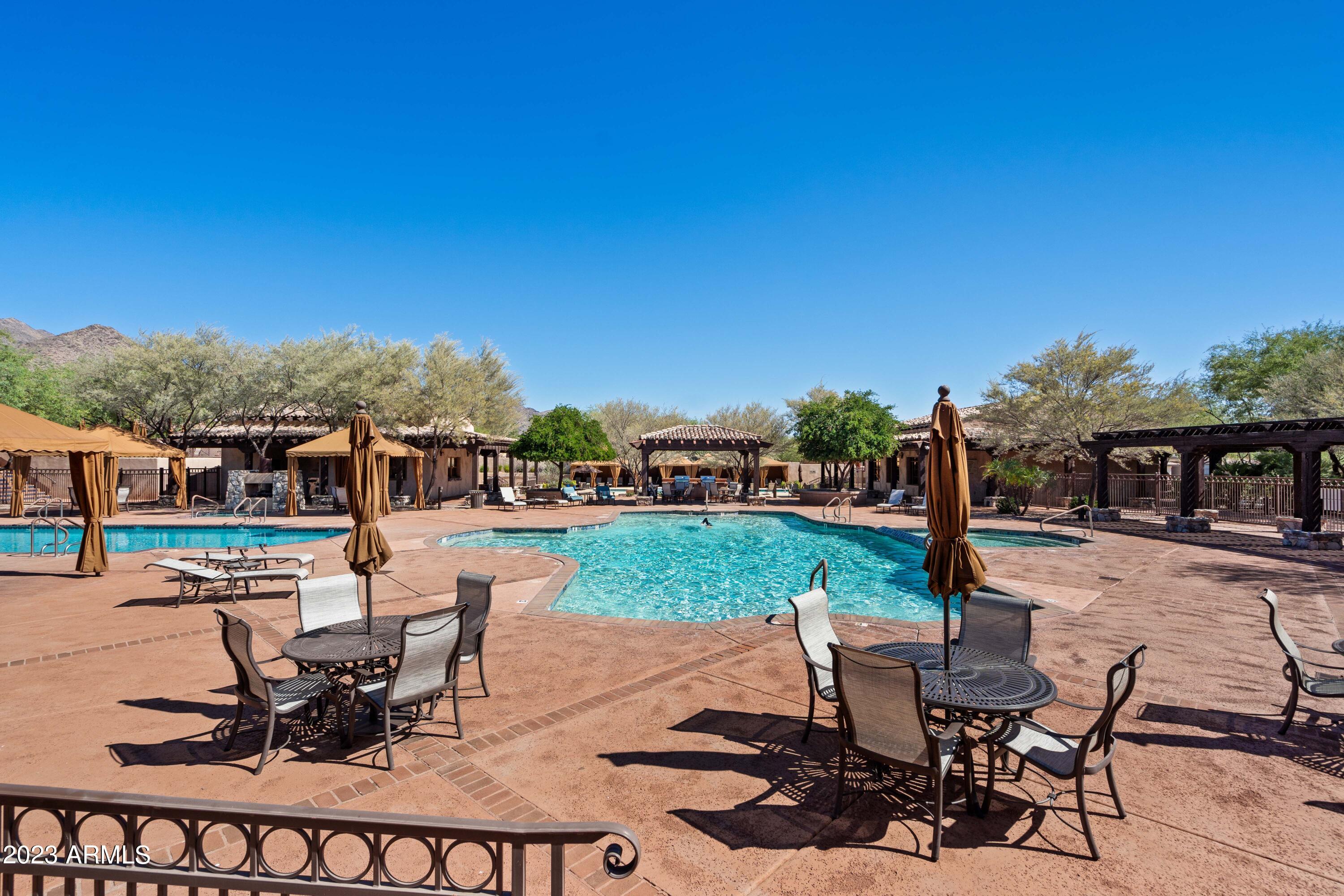 10034 E RIDGERUNNER Drive