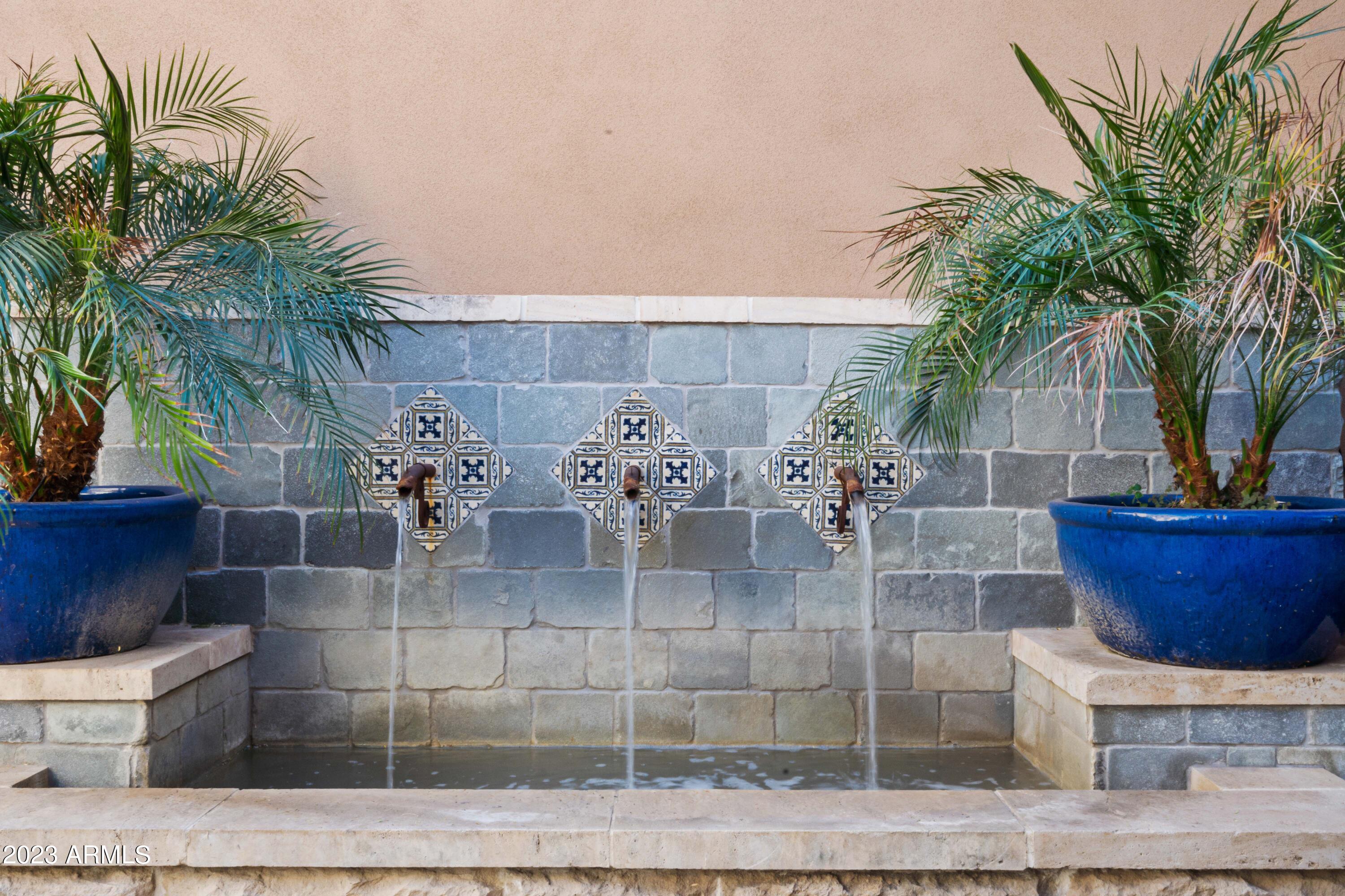 10034 E RIDGERUNNER Drive