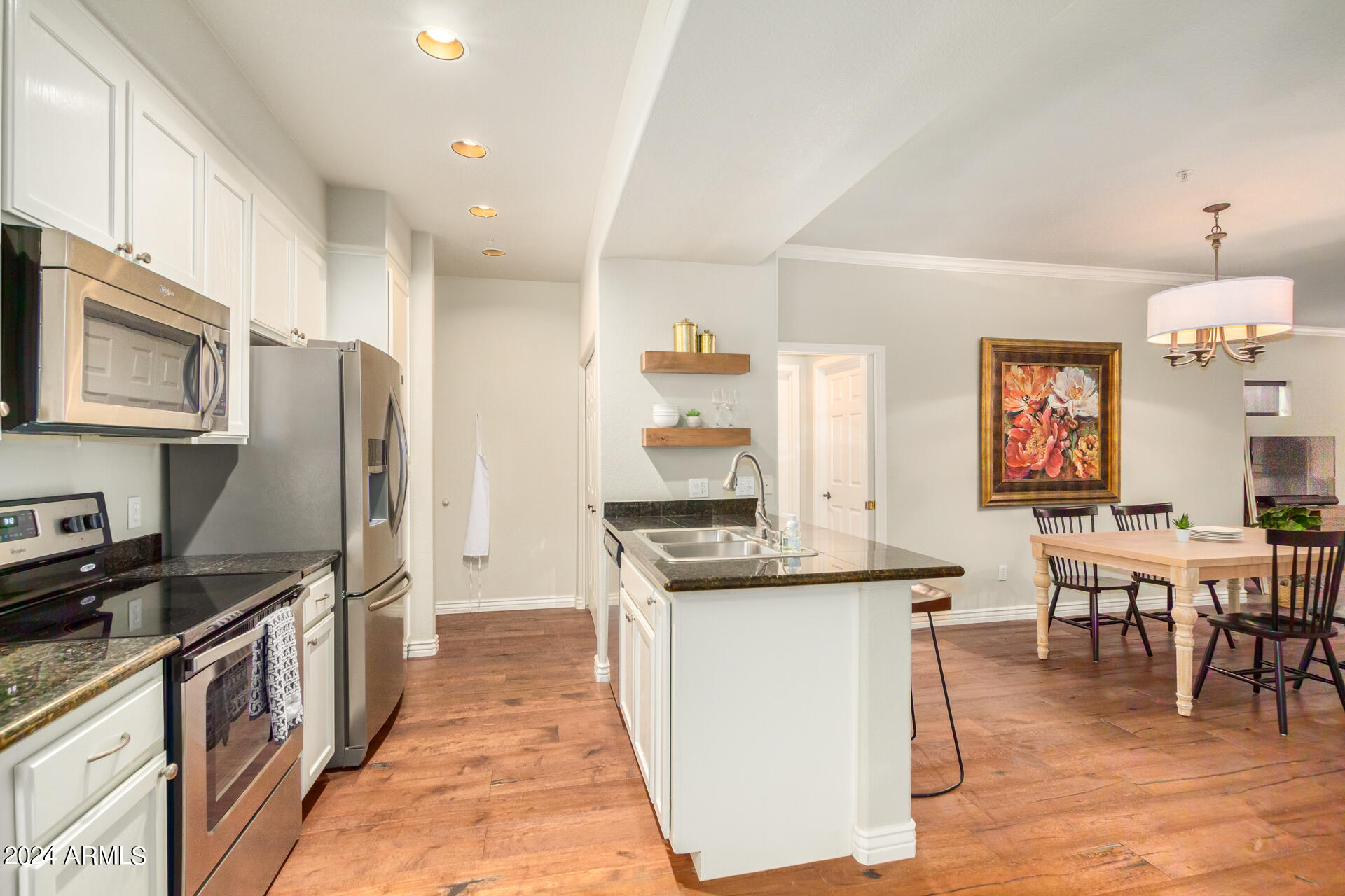 8653 E ROYAL PALM Road, 1018