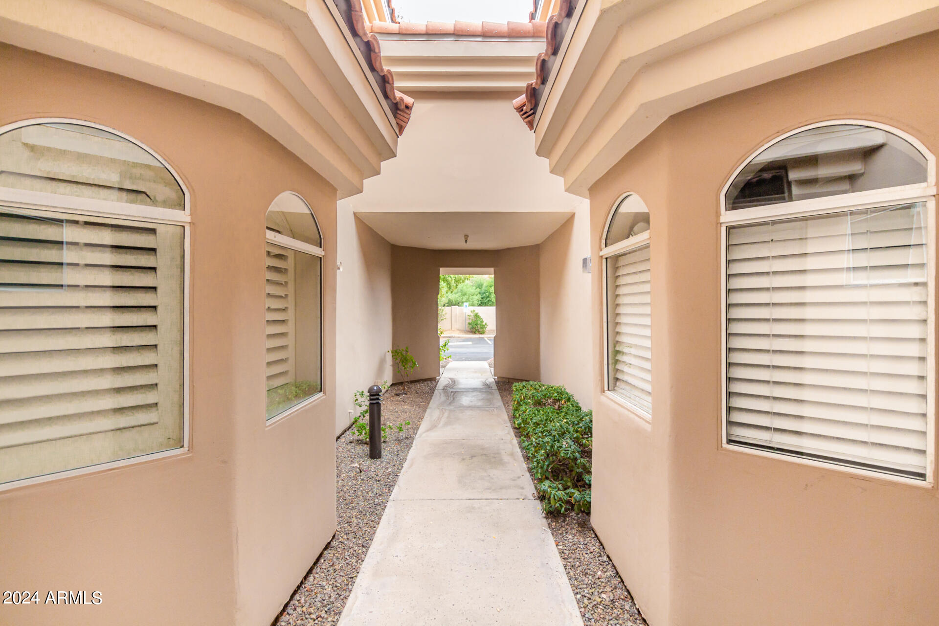 8653 E ROYAL PALM Road, 1018