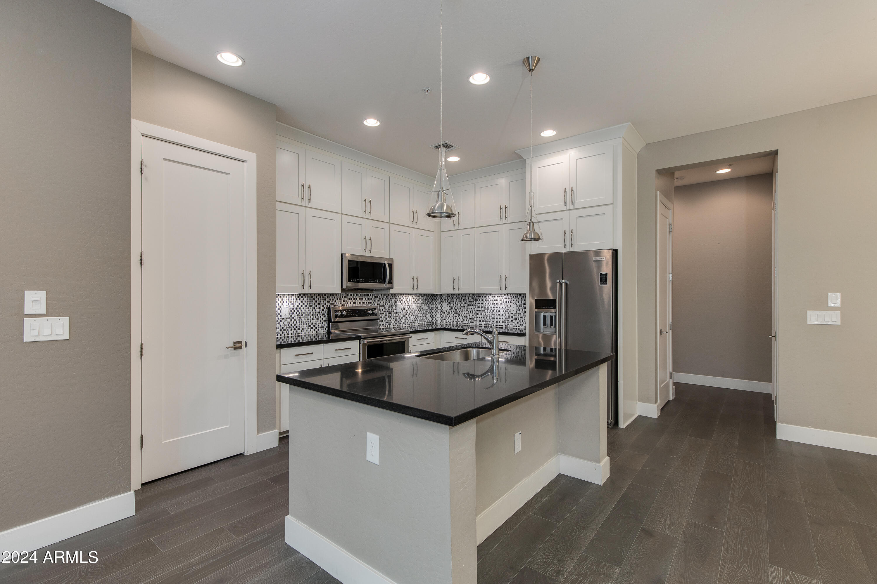 6565 E THOMAS Road, 1044