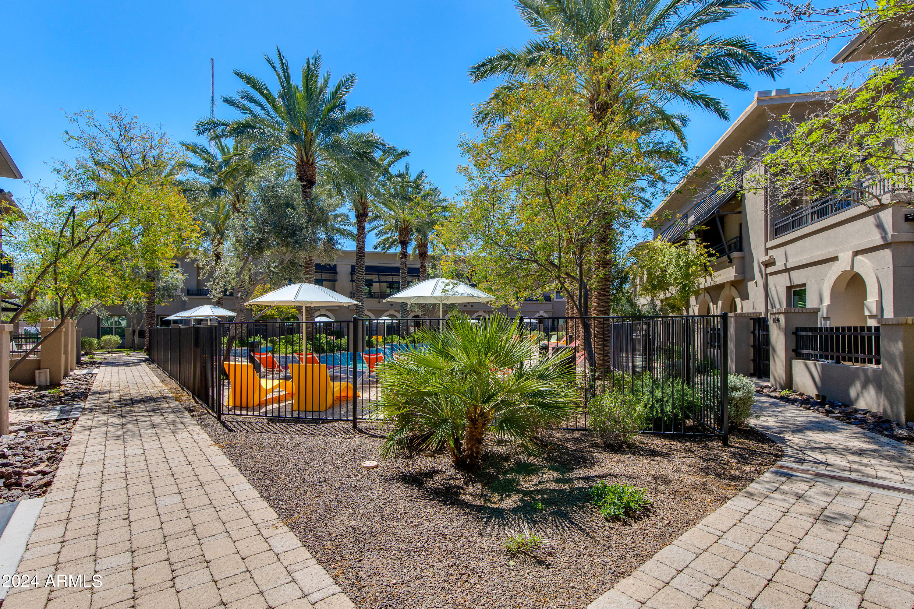 6565 E THOMAS Road, 1044