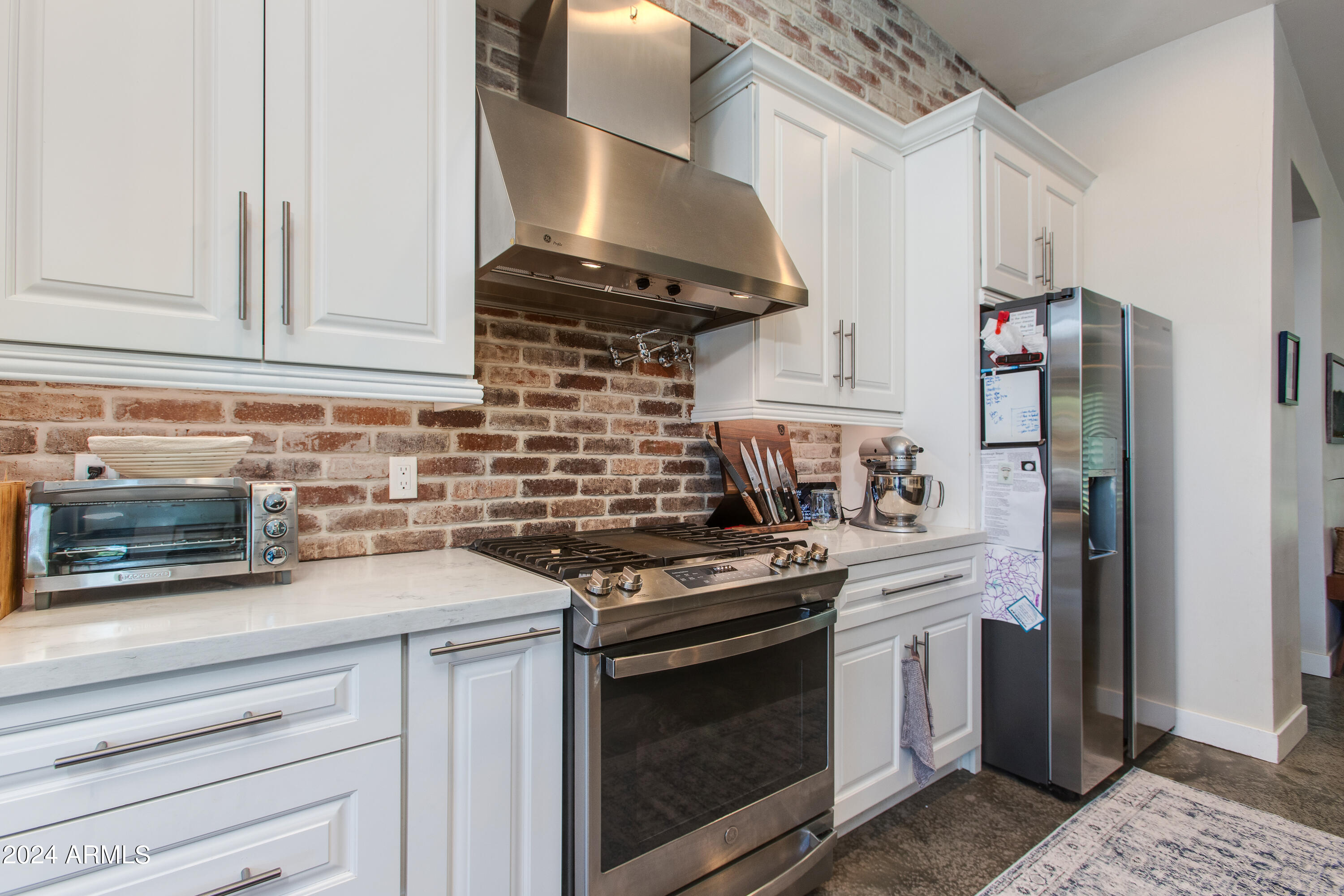 4036 E VERNON Avenue
