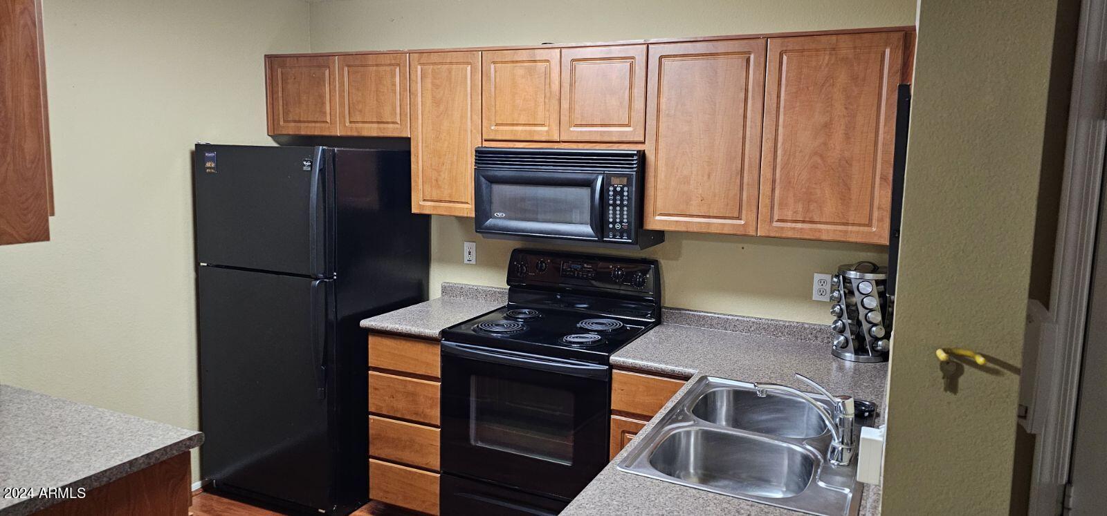 1880 E MORTEN Avenue, 109