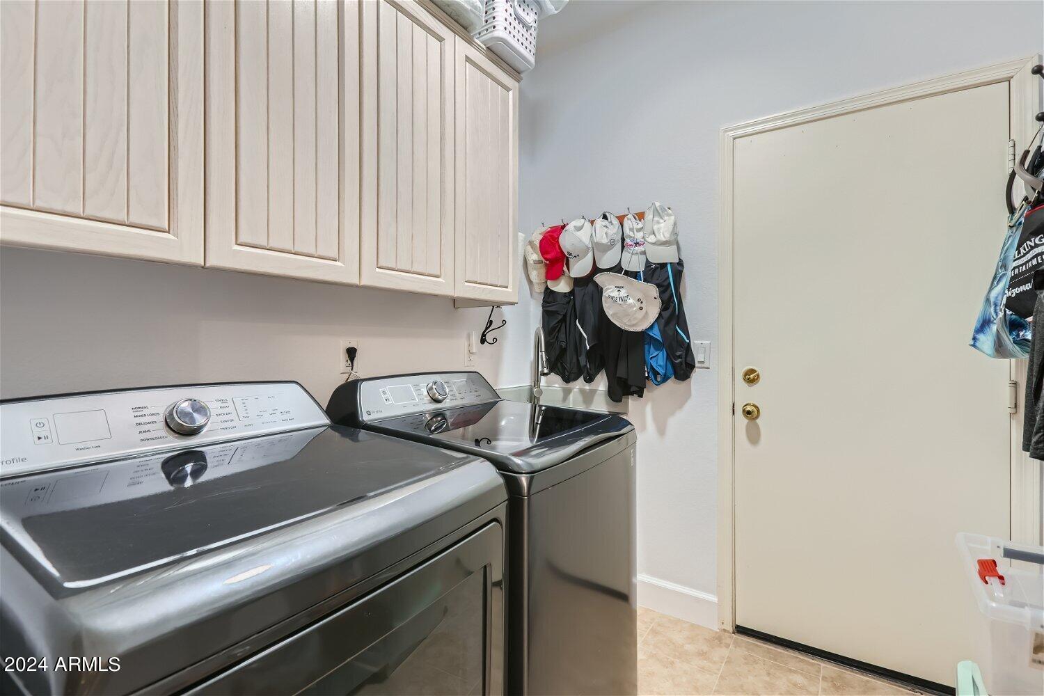 7705 E DOUBLETREE RANCH Road 7