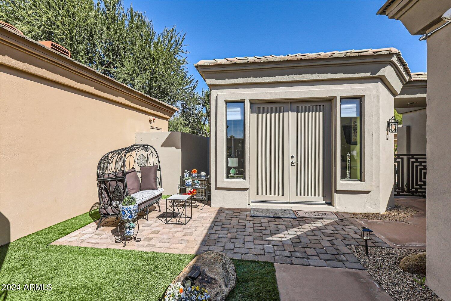 7705 E DOUBLETREE RANCH Road 7