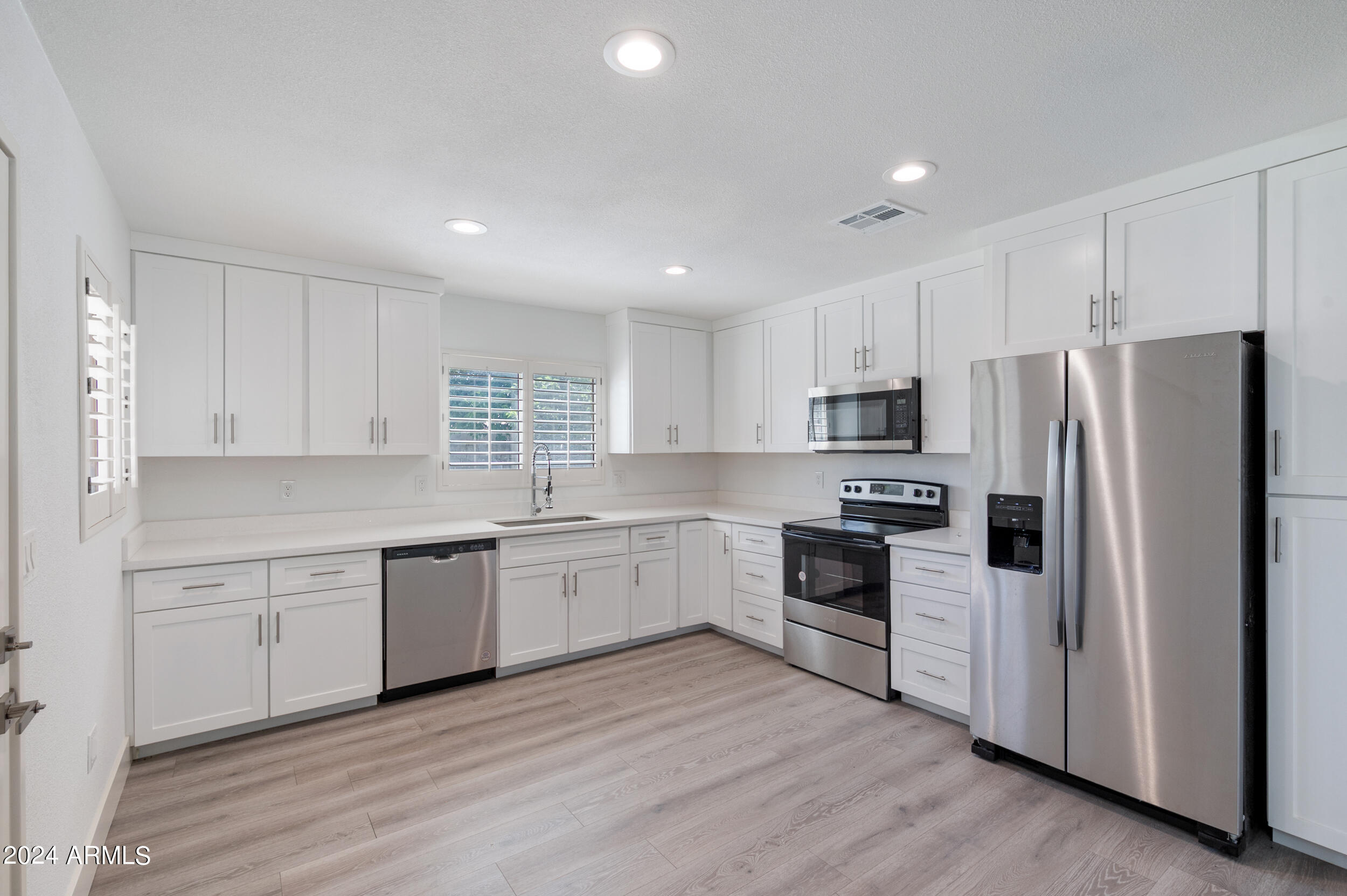 1308 N CENTER Avenue