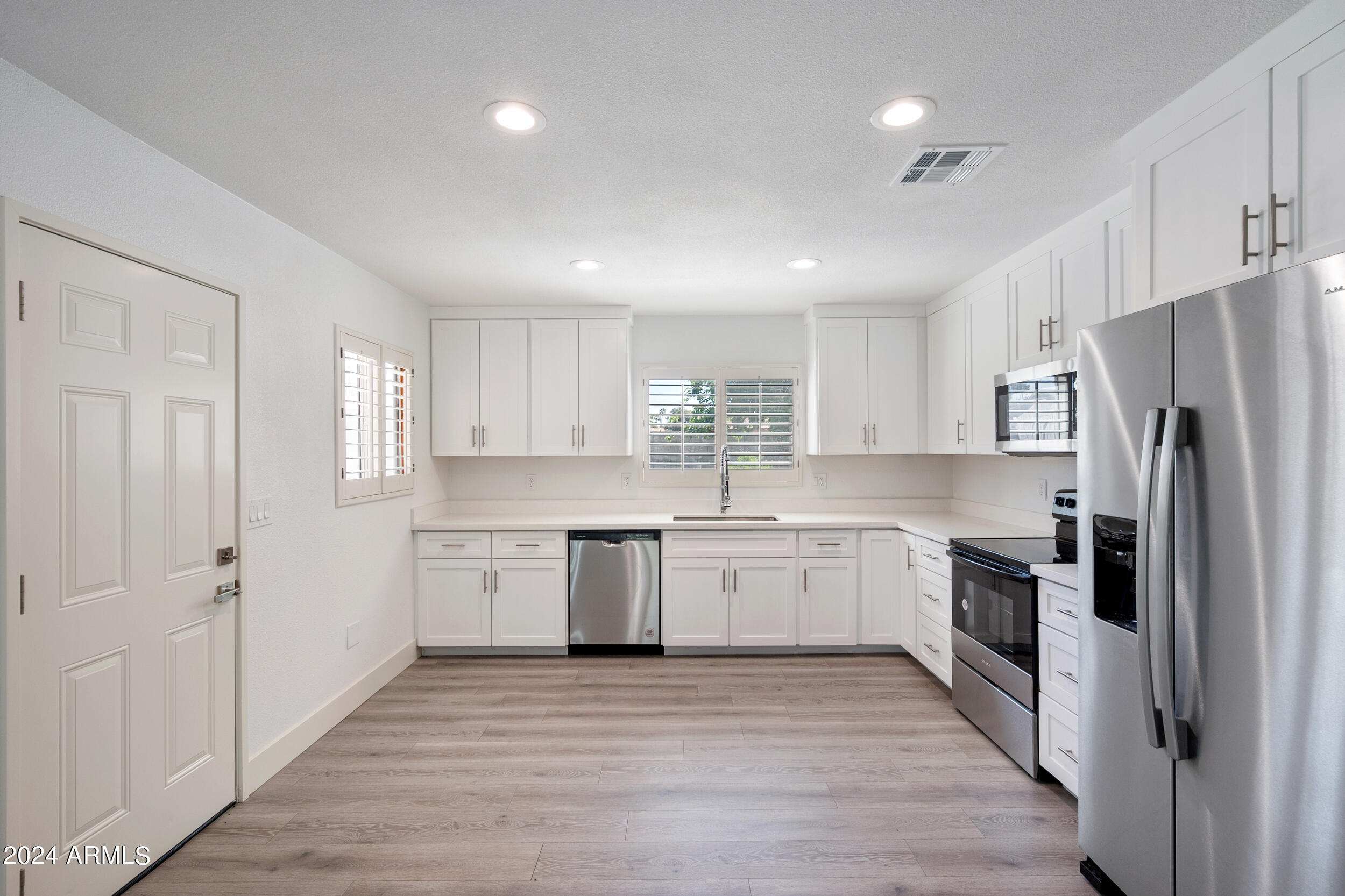 1308 N CENTER Avenue