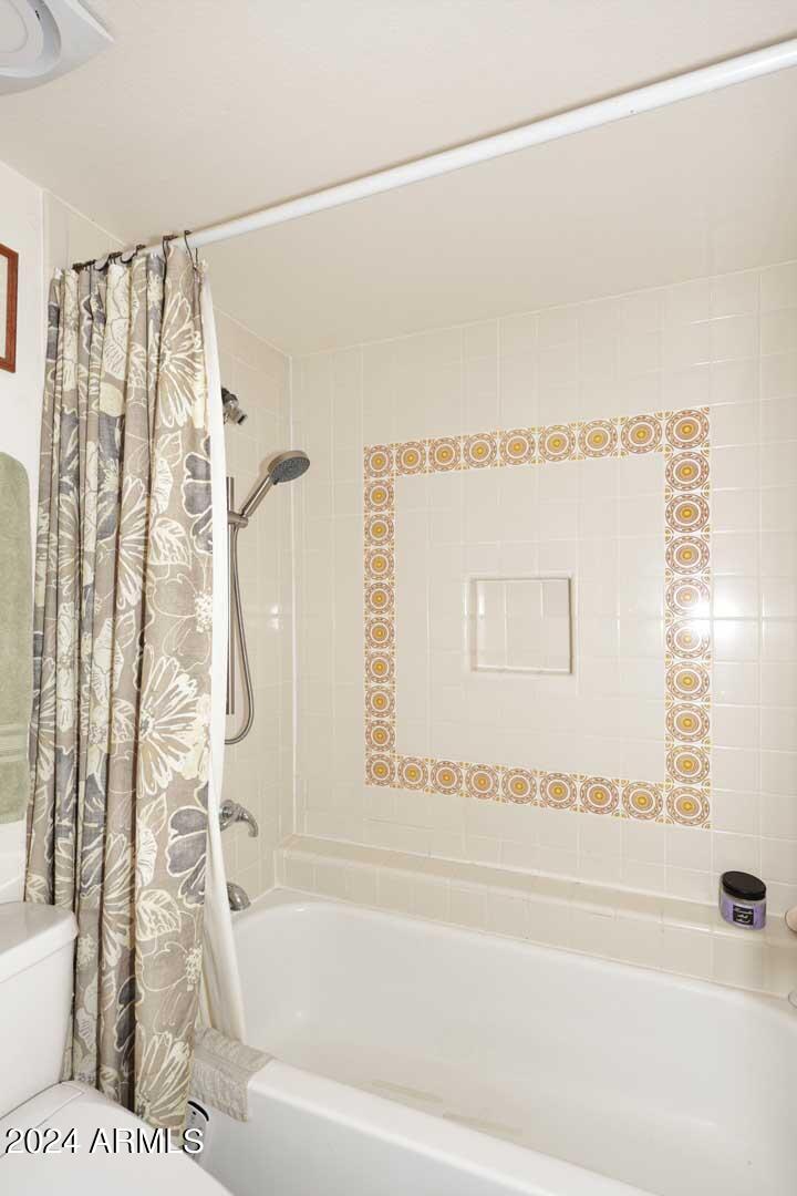 7557 N DREAMY DRAW Drive, 152