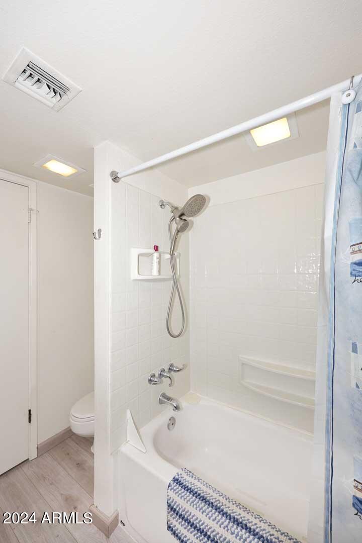 7557 N DREAMY DRAW Drive, 152