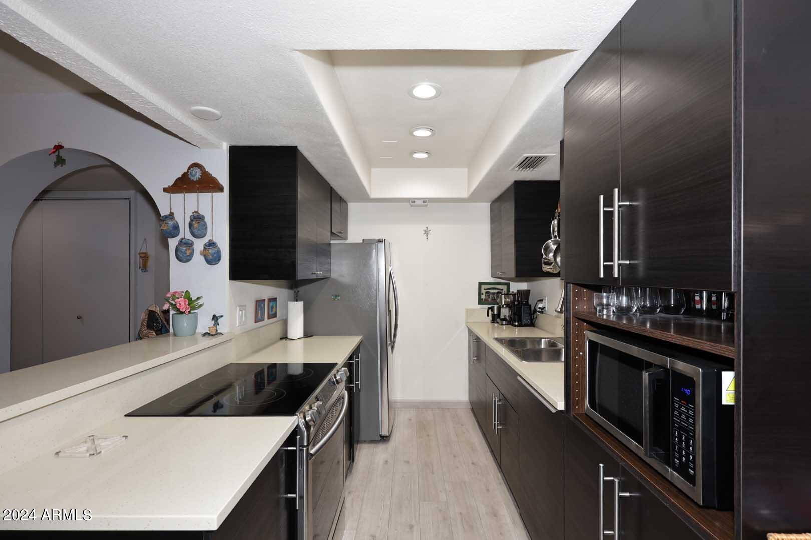 7557 N DREAMY DRAW Drive, 152