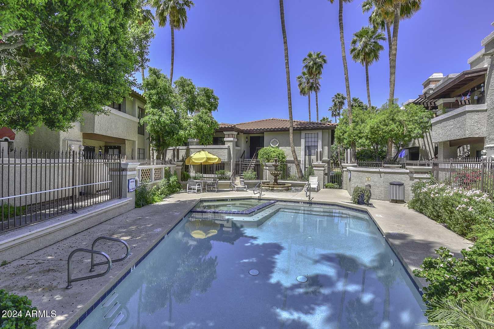 7557 N DREAMY DRAW Drive, 152