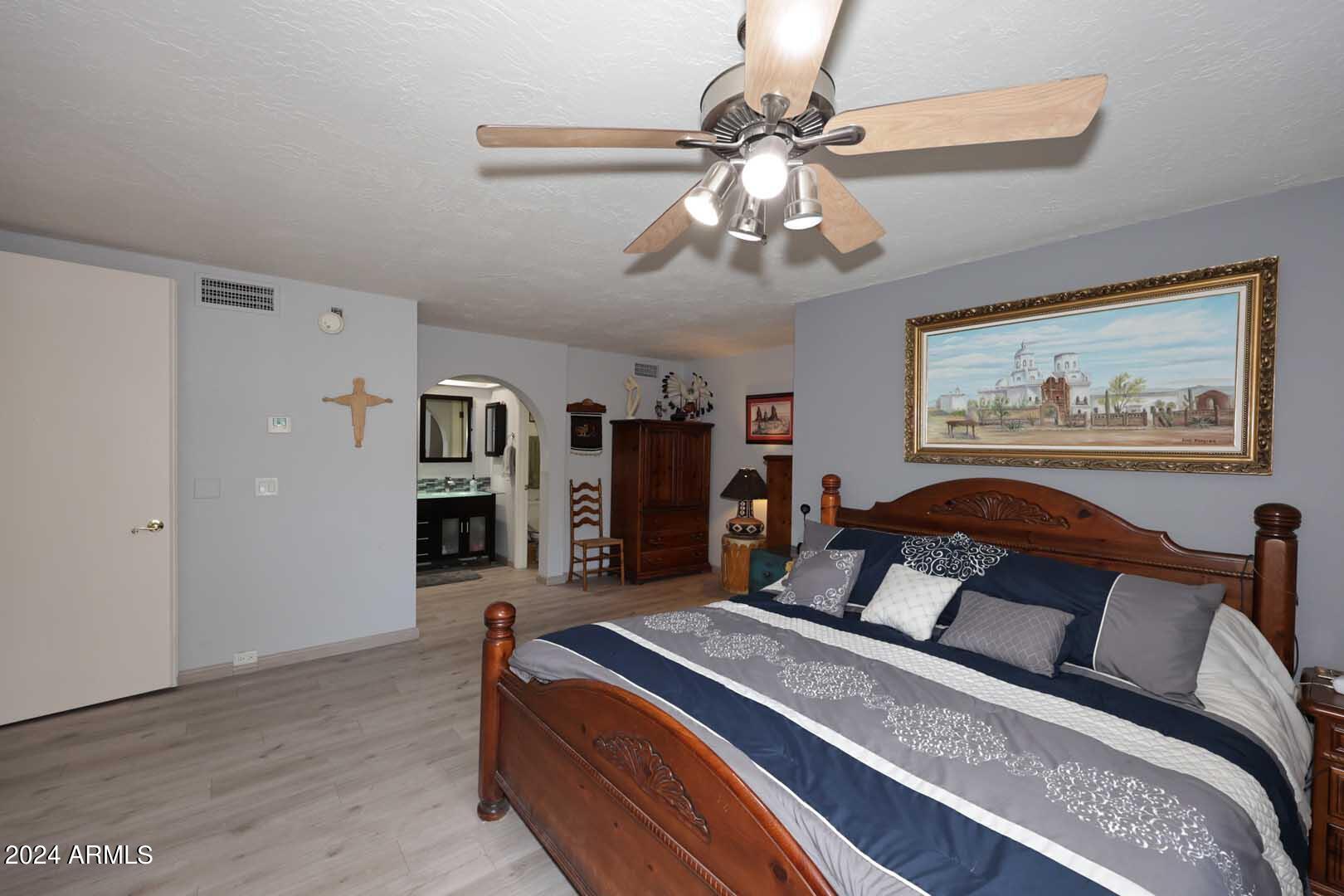 7557 N DREAMY DRAW Drive, 152