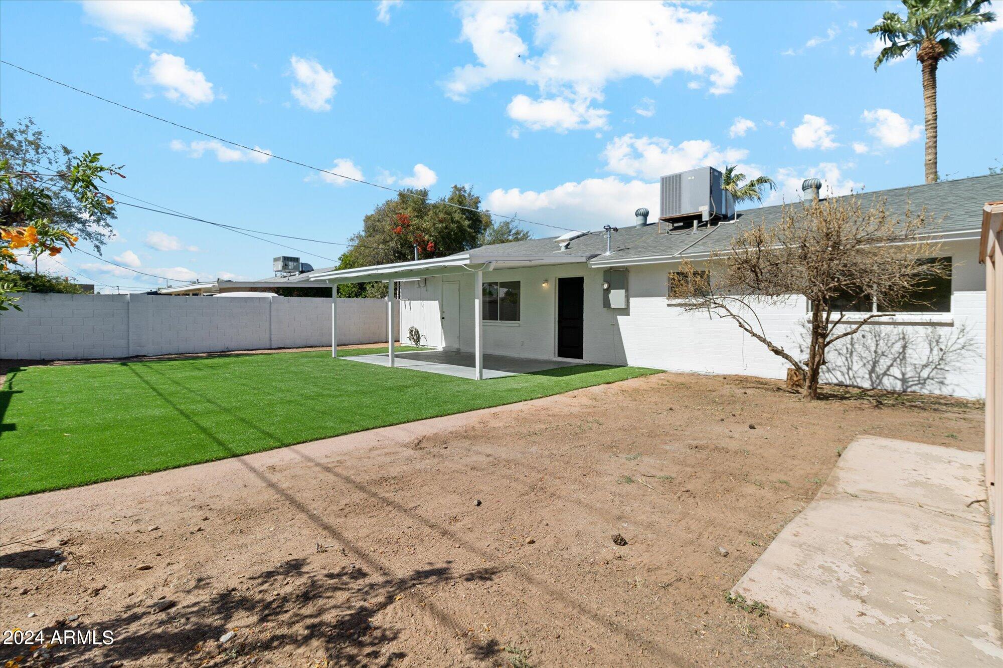 1645 N CAMELLIA Street