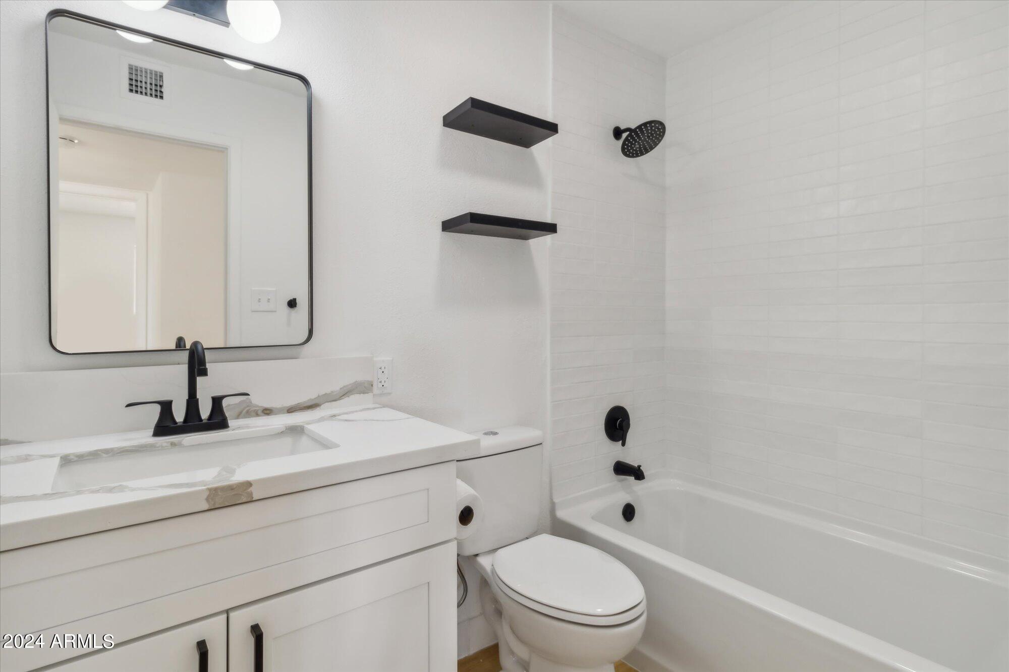 1645 N CAMELLIA Street