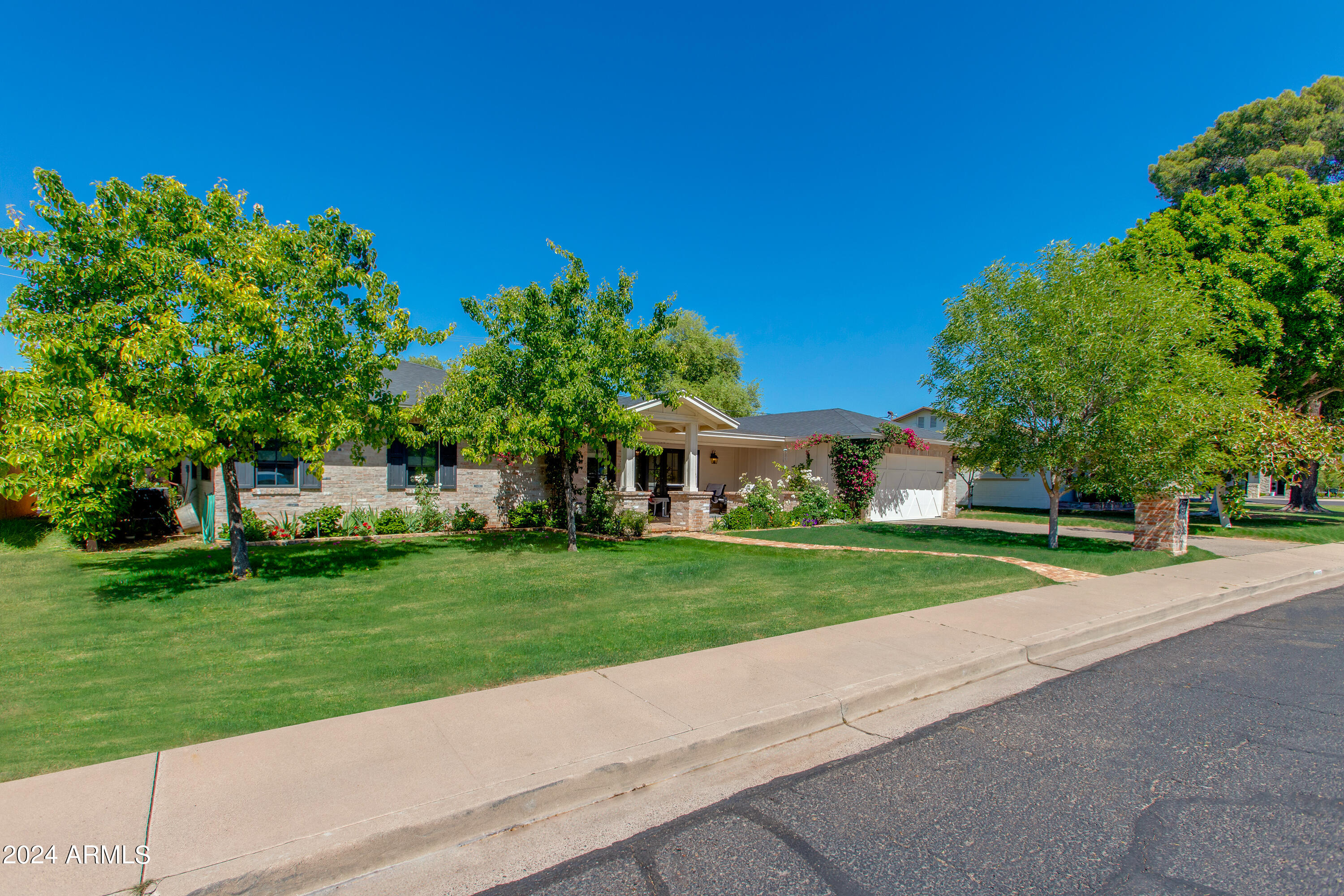3628 N 49TH Place