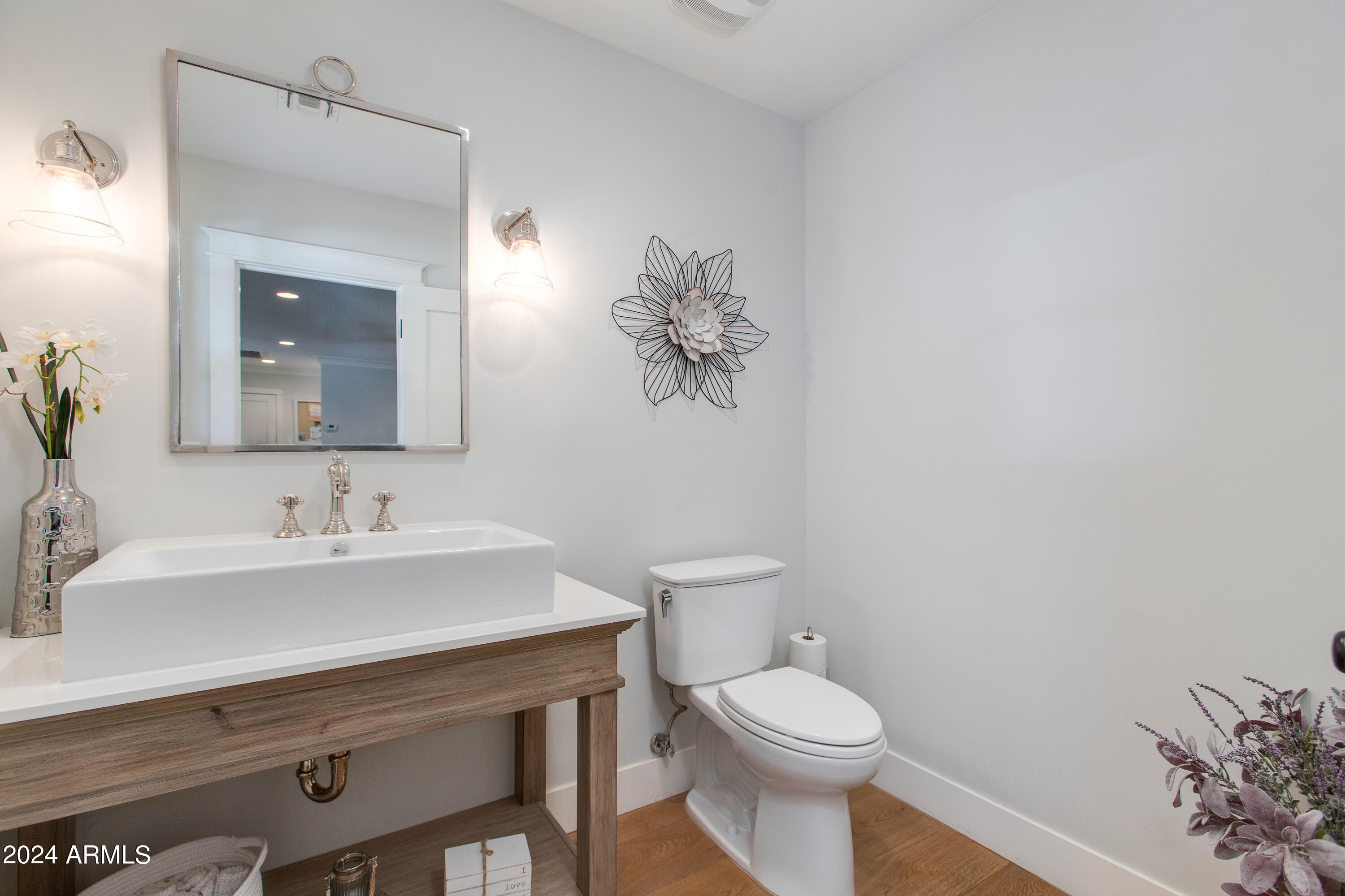 3628 N 49TH Place