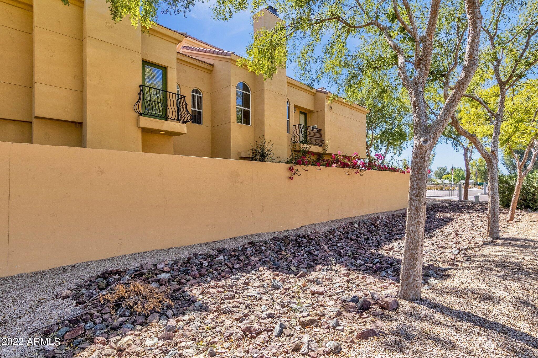 5015 E CHEYENNE Drive 2