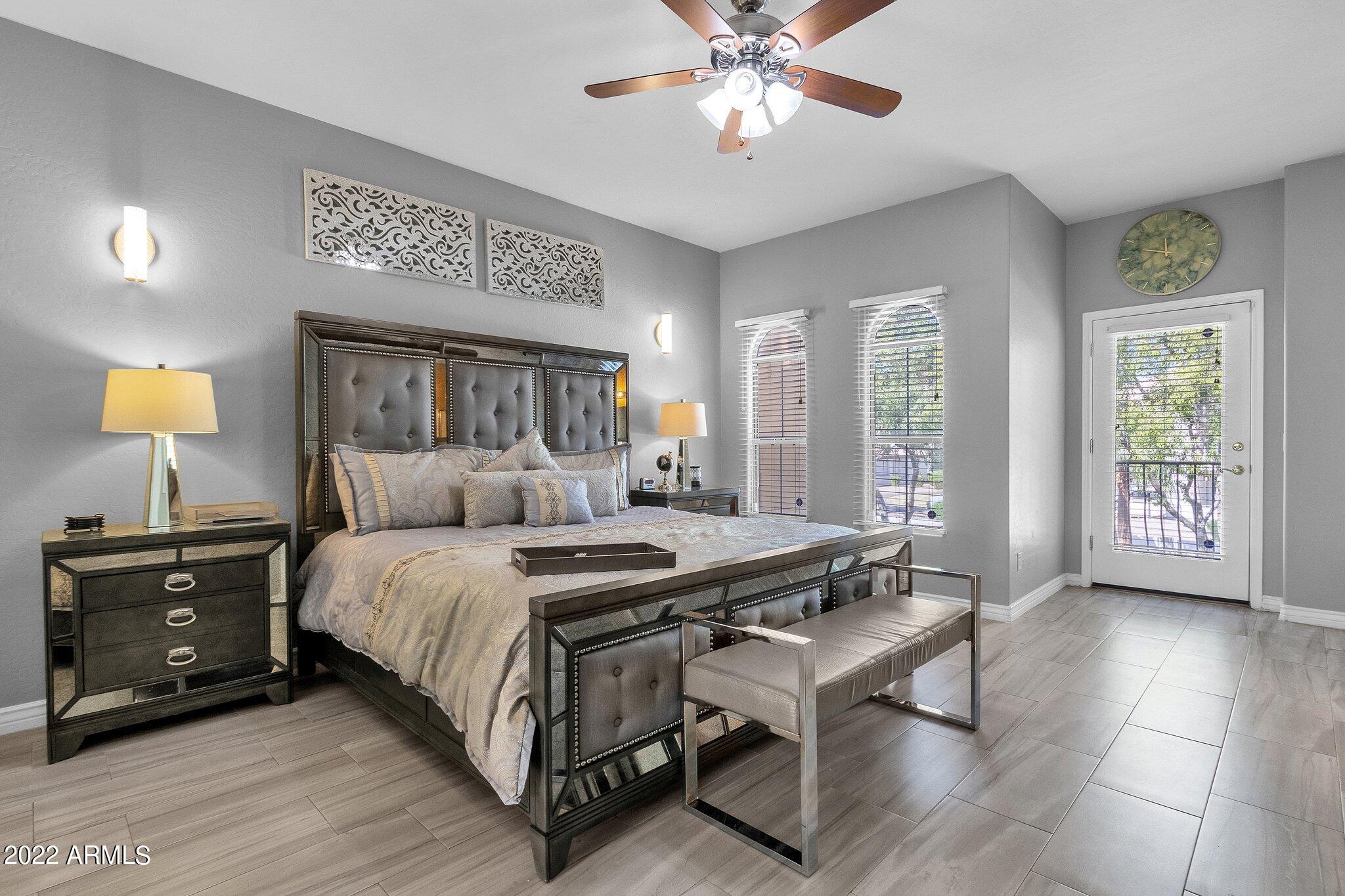 5015 E CHEYENNE Drive 2