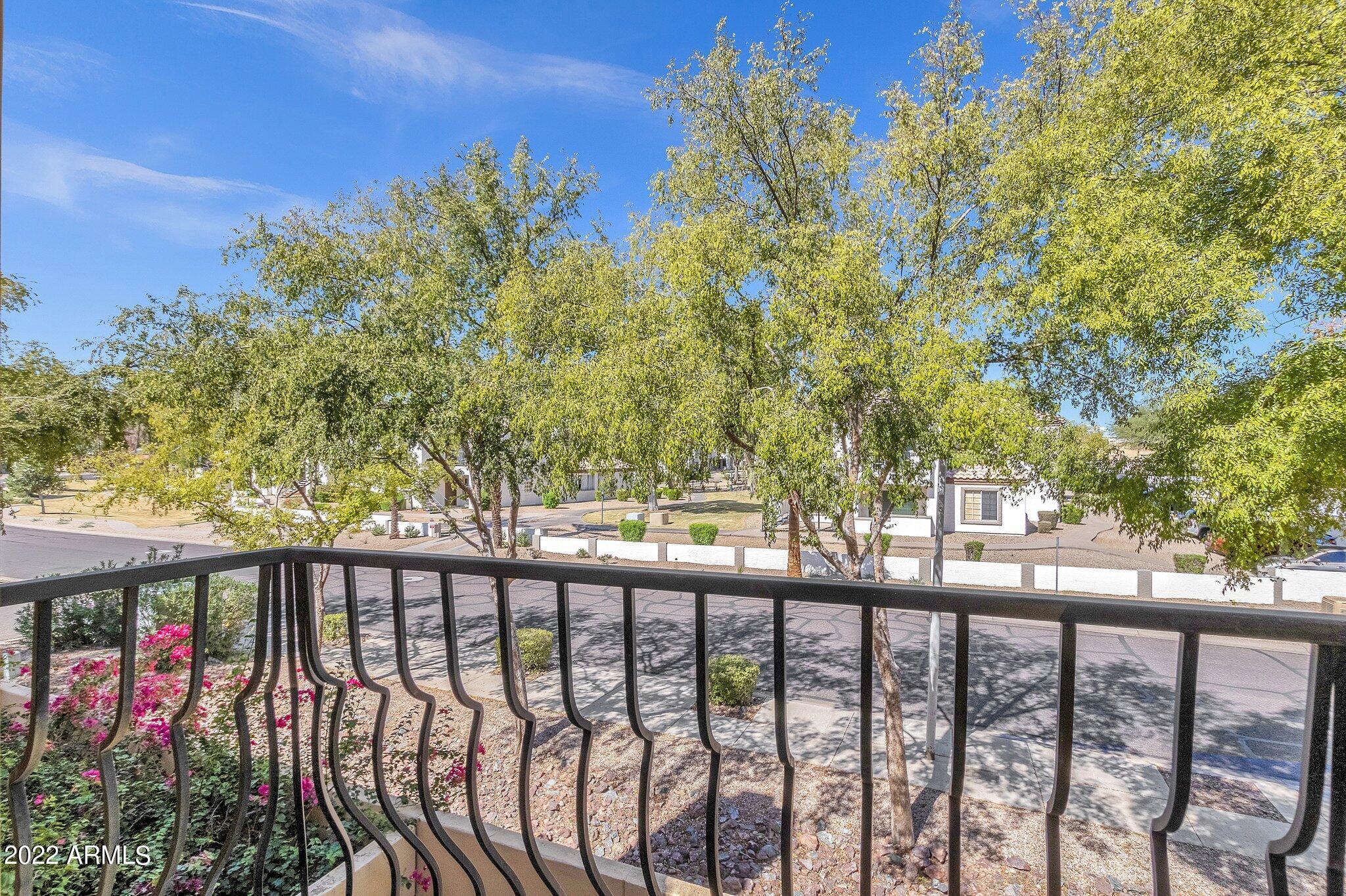 5015 E CHEYENNE Drive 2