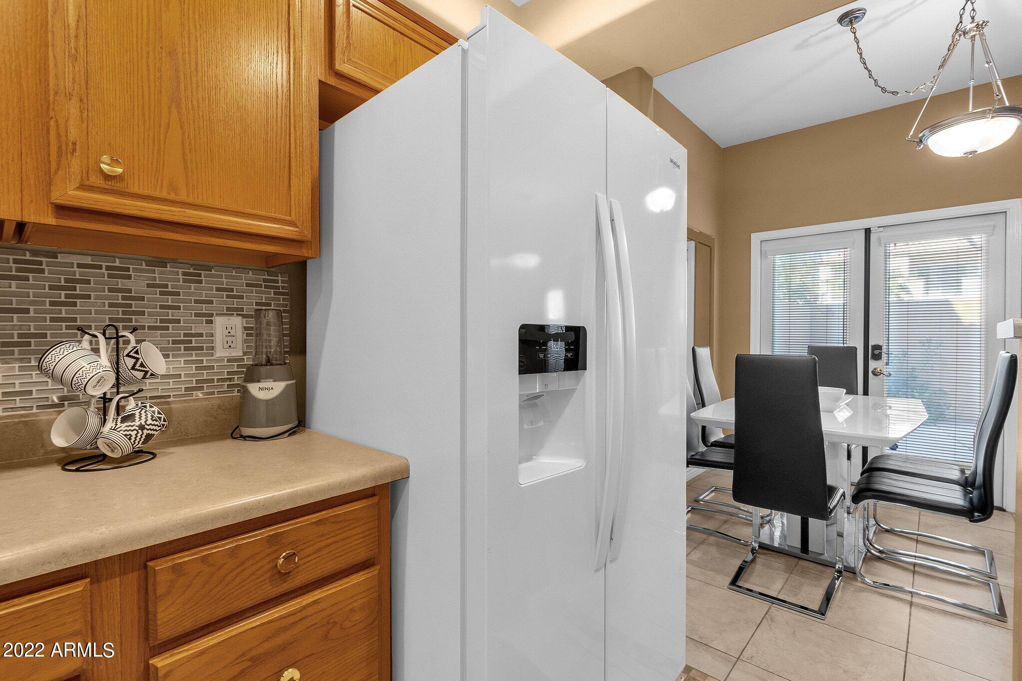 5015 E CHEYENNE Drive 2