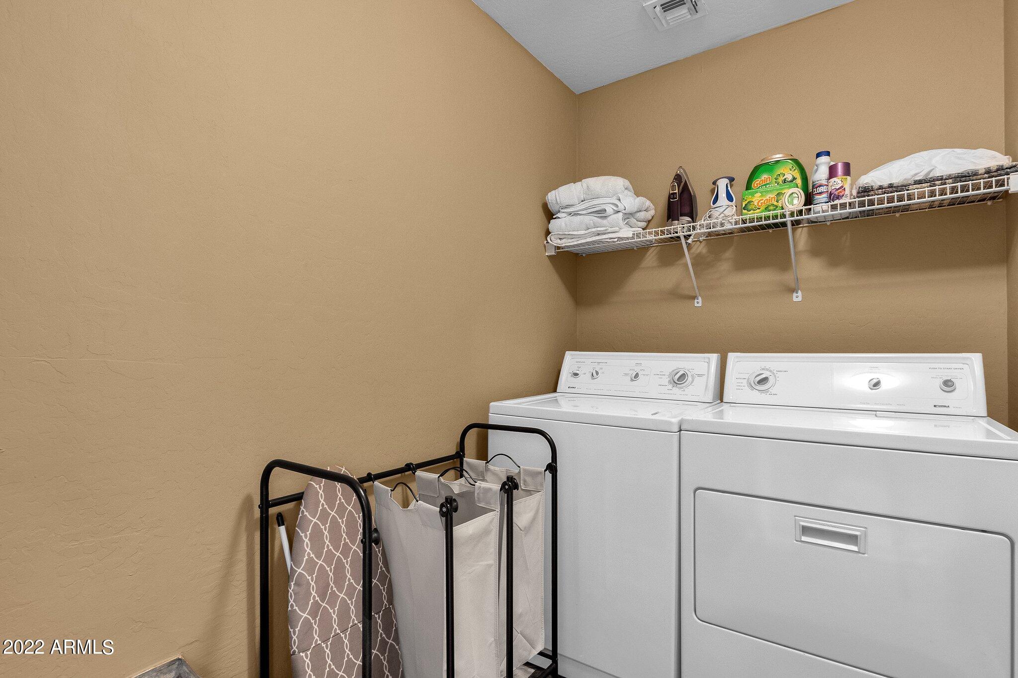 5015 E CHEYENNE Drive 2