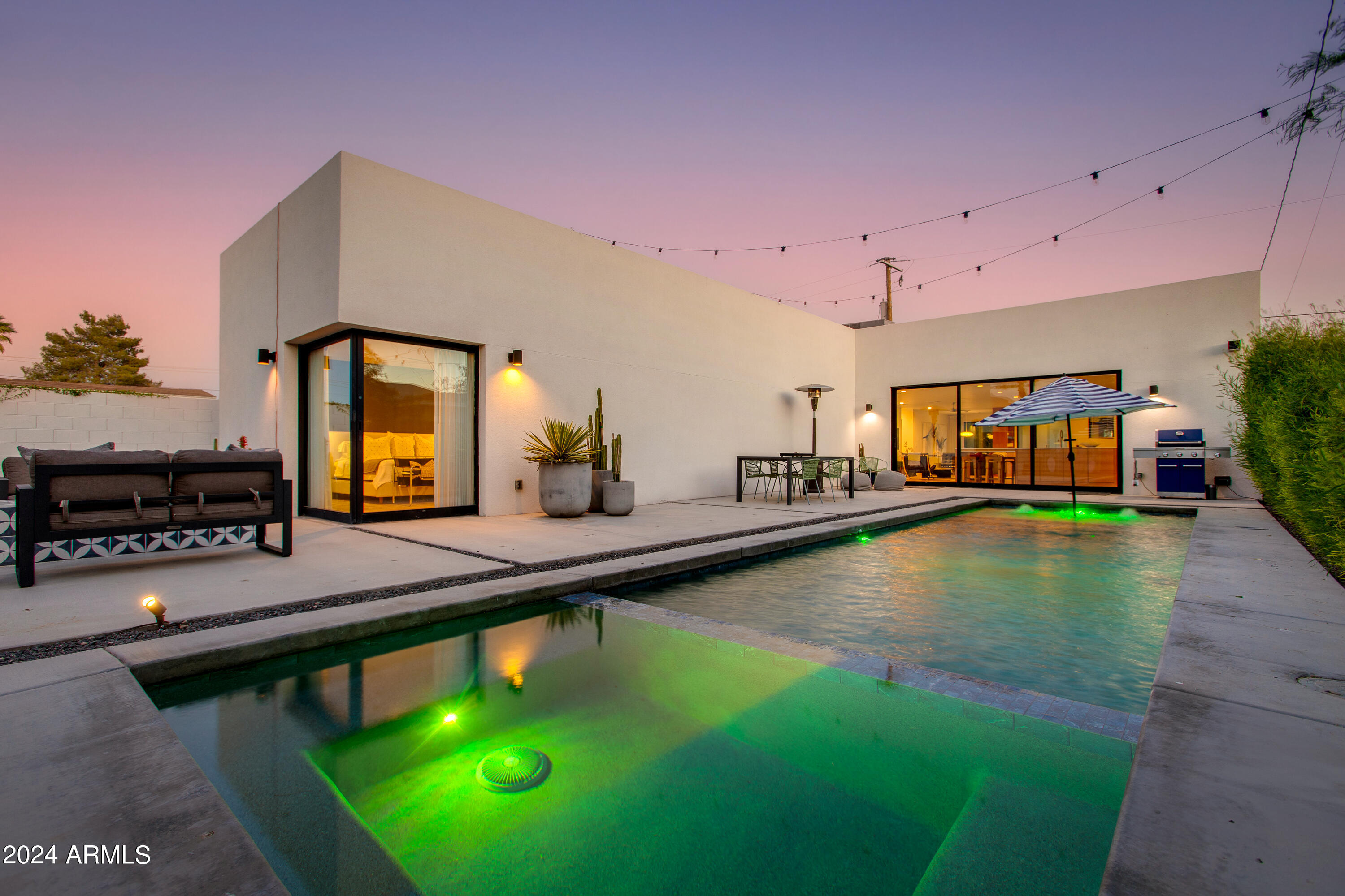 1434 E HOOVER Avenue