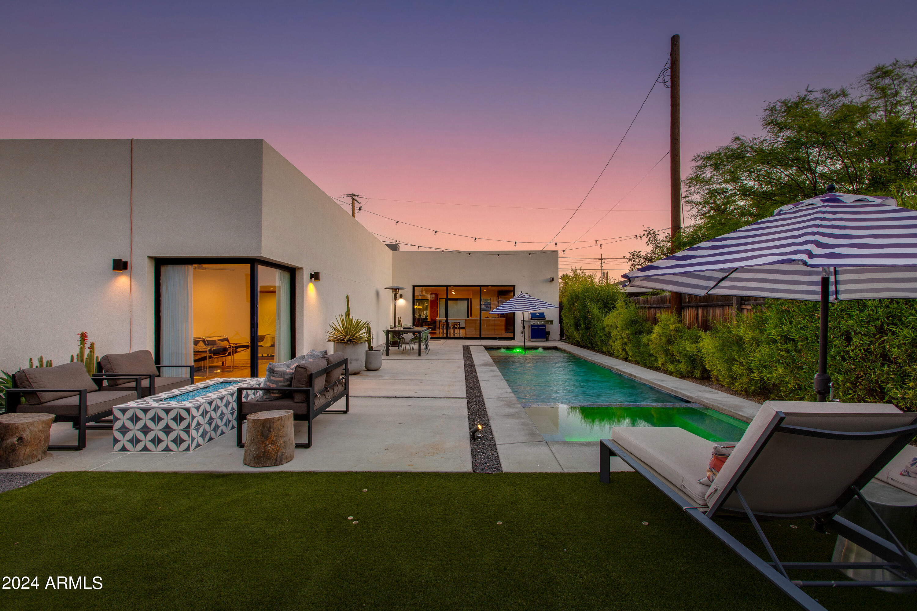 1434 E HOOVER Avenue