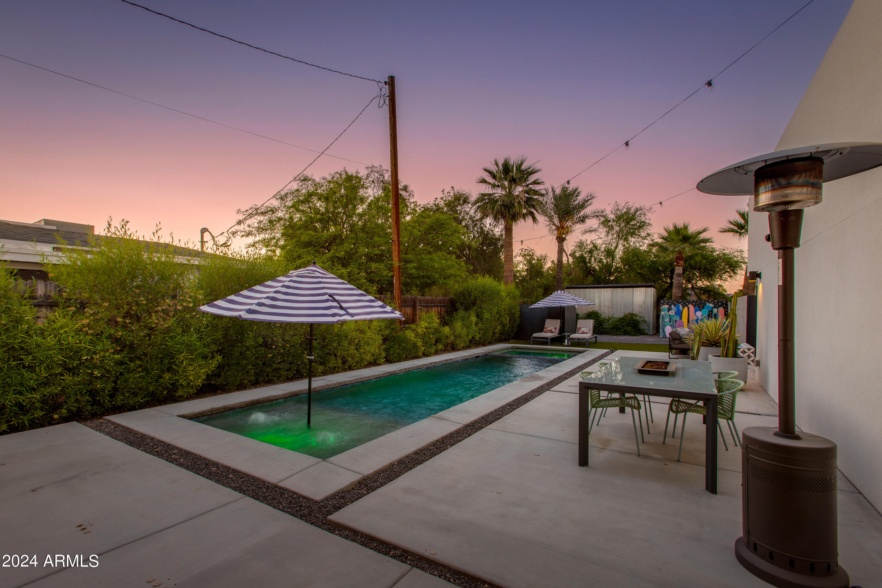 1434 E HOOVER Avenue