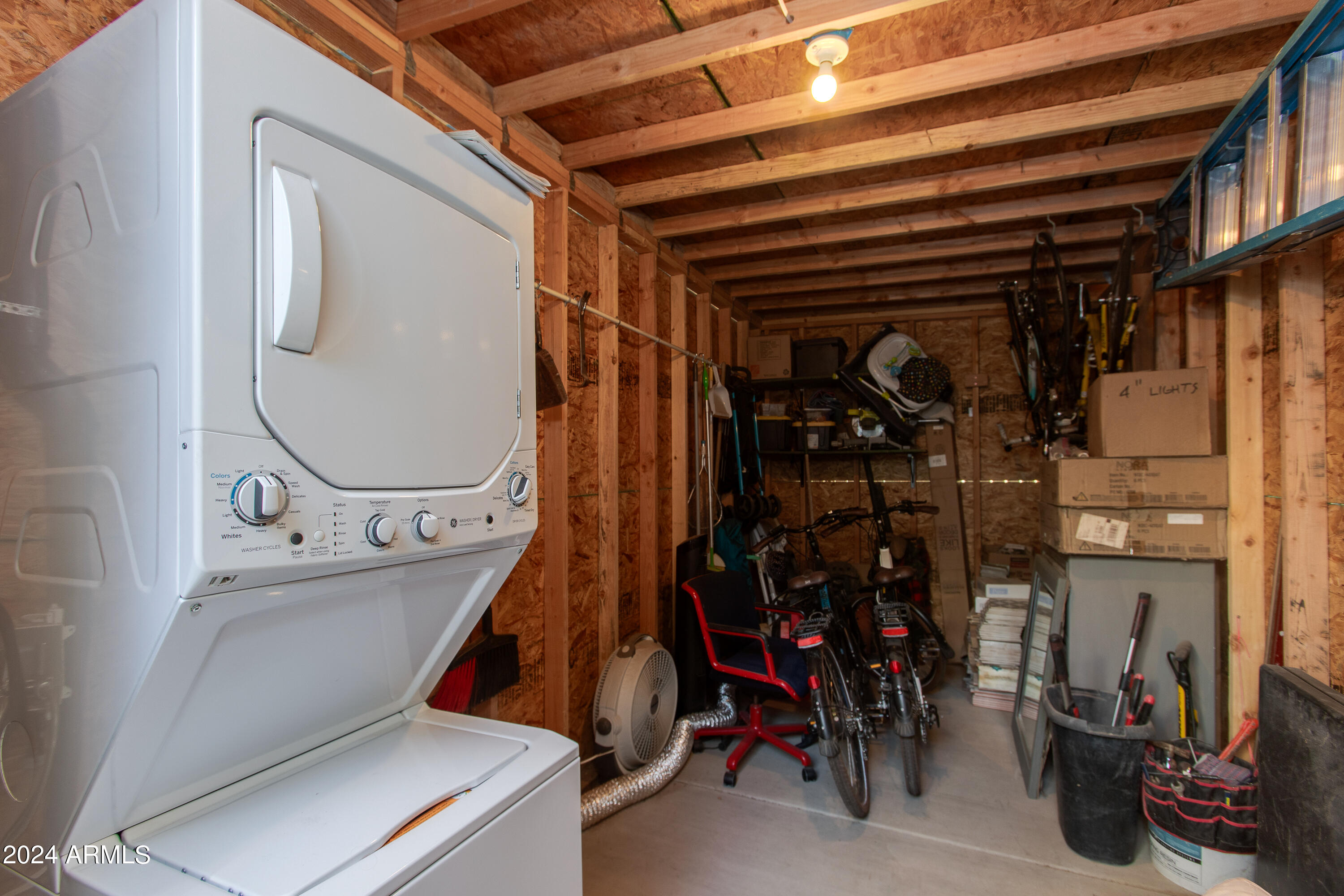 1434 E HOOVER Avenue