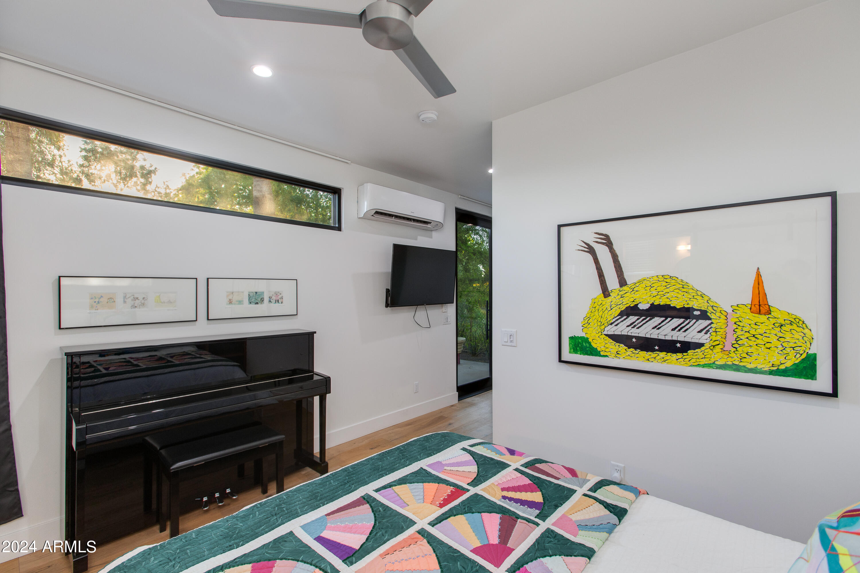 1434 E HOOVER Avenue