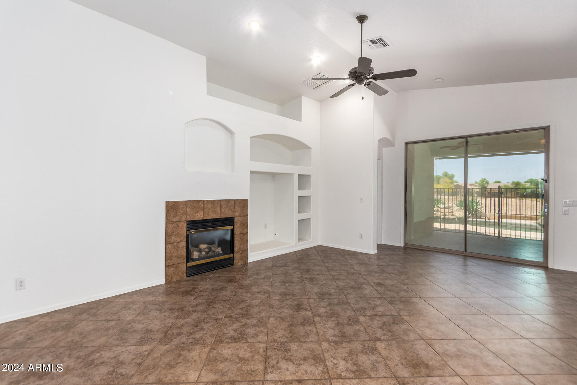 5606 W LYDIA Lane