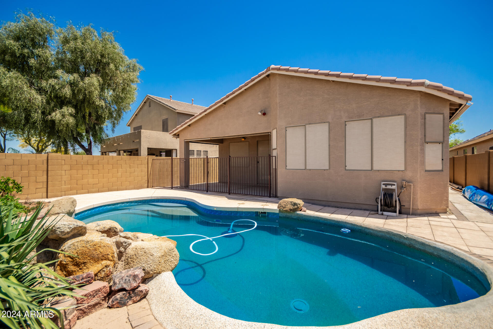 5606 W LYDIA Lane
